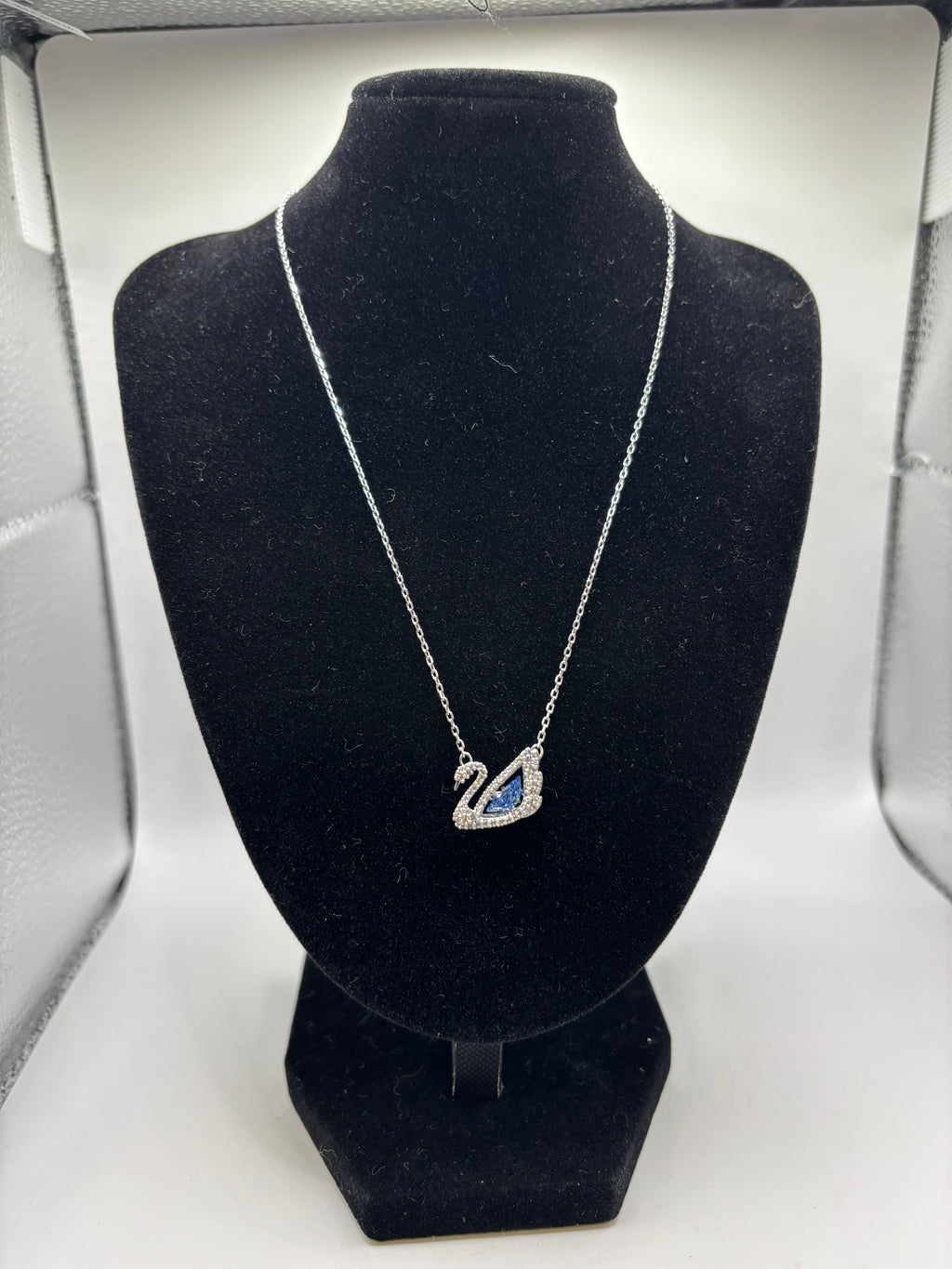 Swarovski Iconic Dancing Swan Pendant Necklace - New in Box - Rhodium Plated