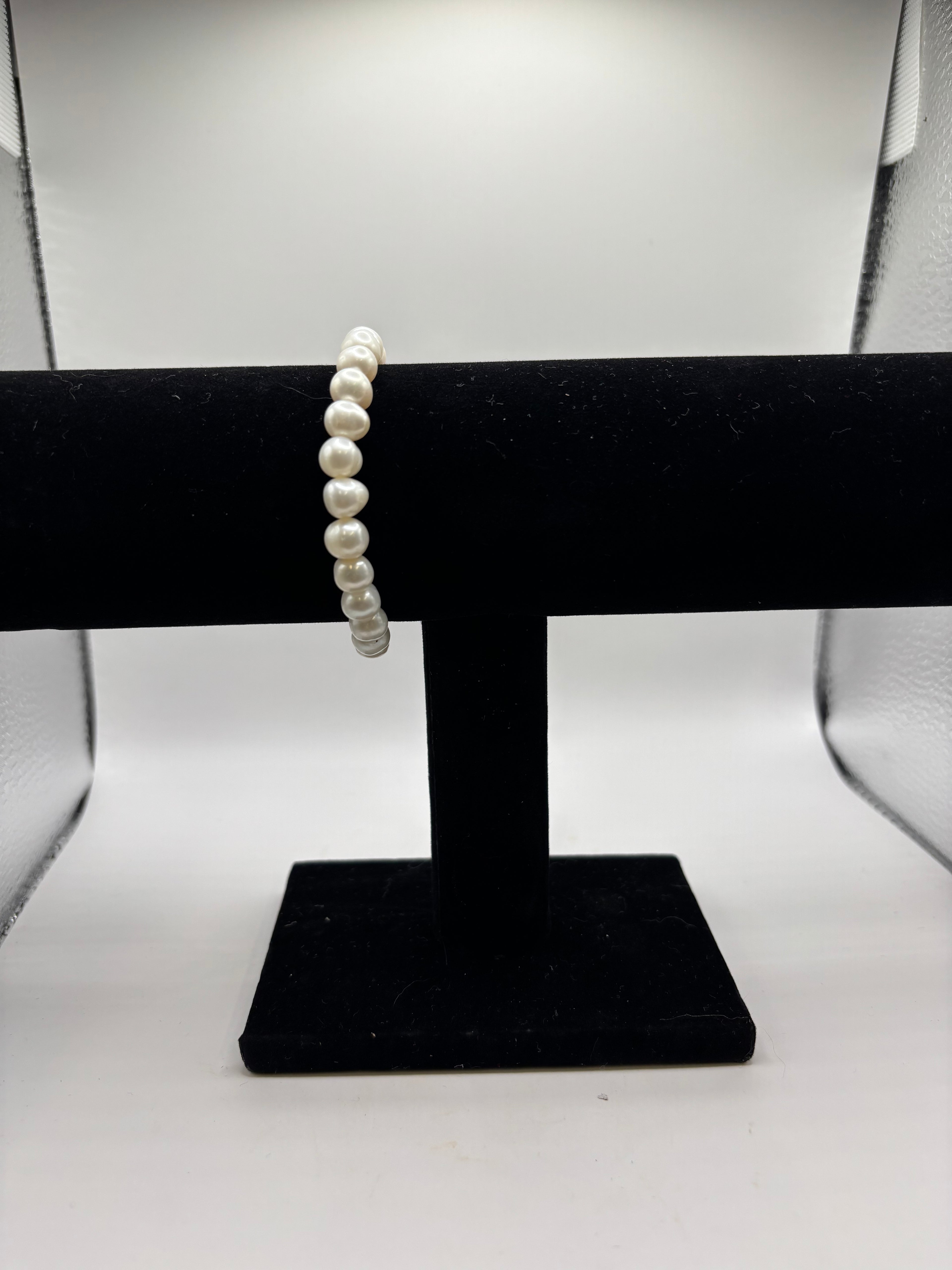 R.H. Macys Fine Jewelry Pearl Set - Bracelet Earrings & Ring - New in Box