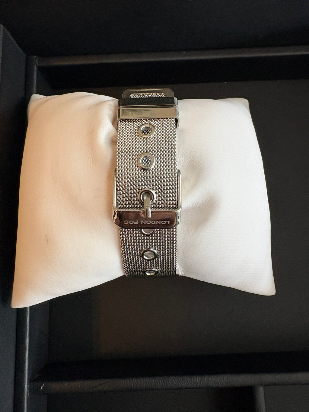 London Fog Collection LF031YG Women Silver Mesh Strap White Dial Watch New Box