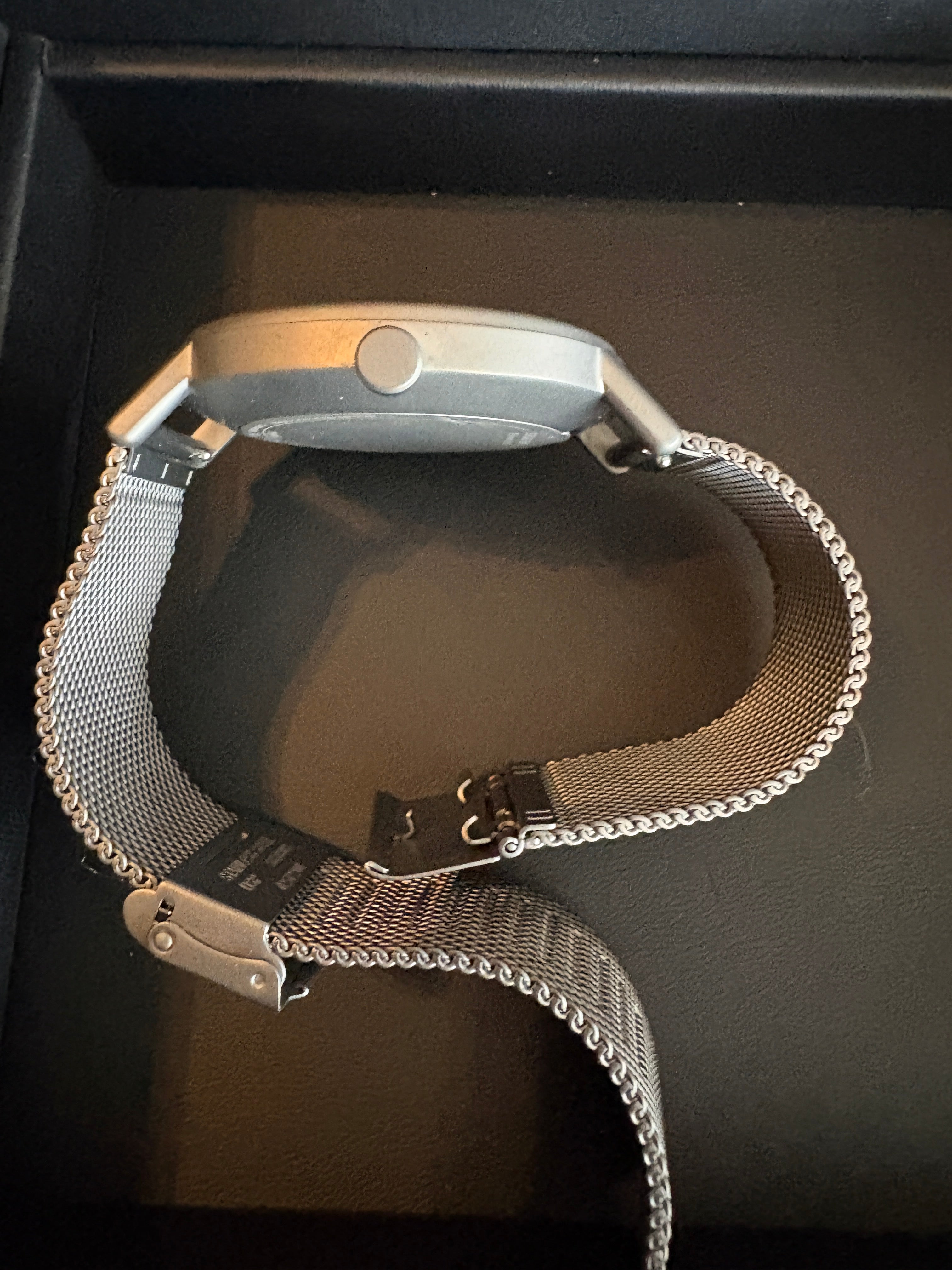 Skagen Kuppel SKW6891 44mm Charcoal Mesh Minimalist Danish Design Watch (Copy)