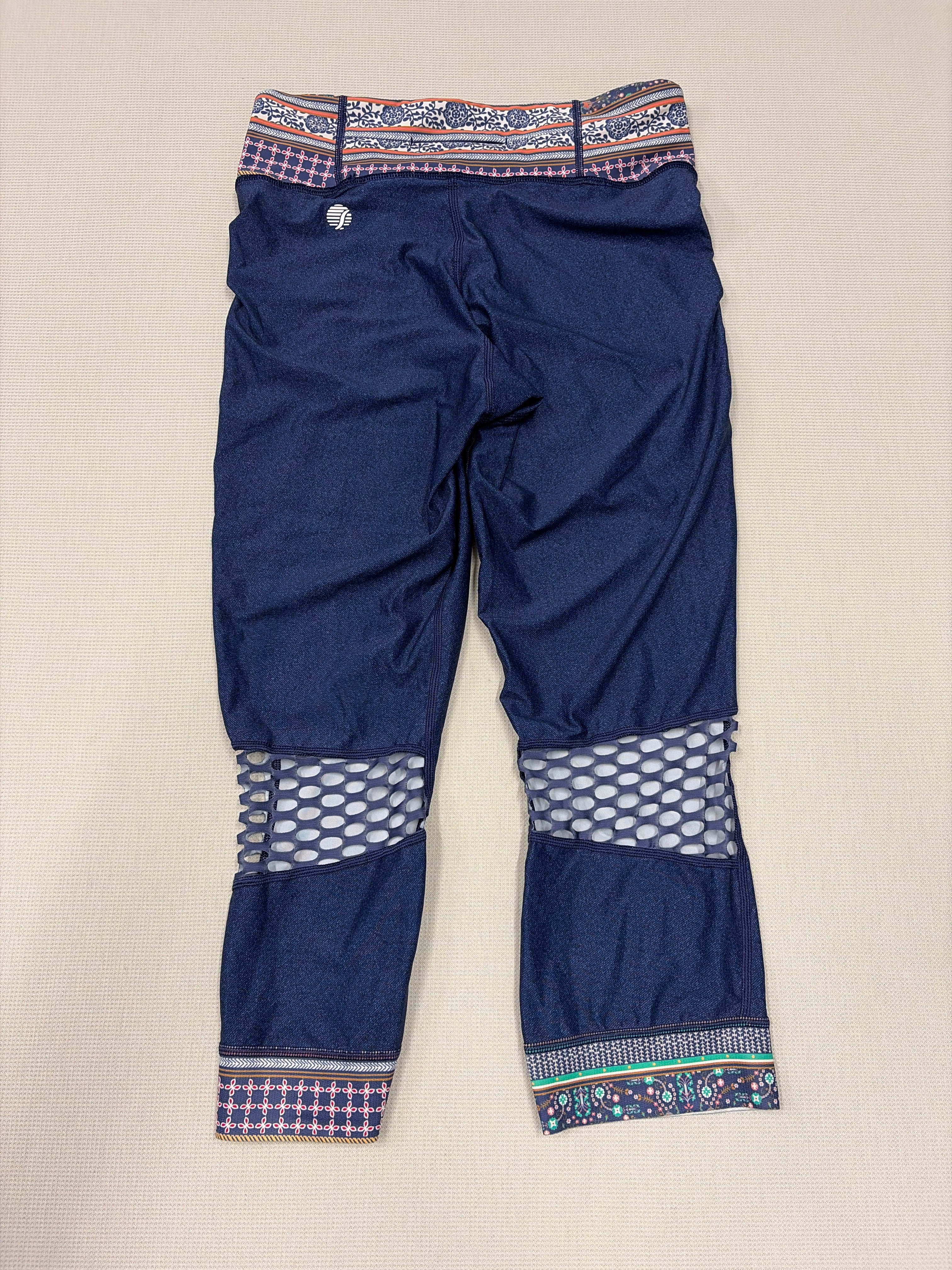 Marika High-Rise Mixed Pattern Capri Mesh Leggings Size M
