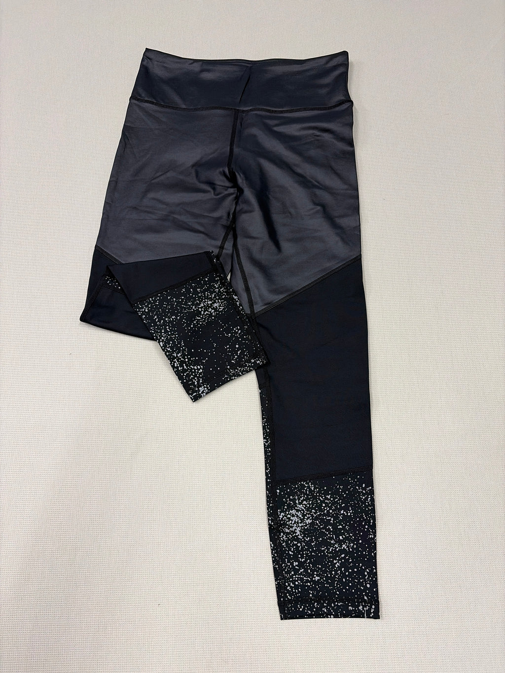ZYIA Active Black Reflective Metallic Light n Tight Hi-Rise Leggings. Size 8-10