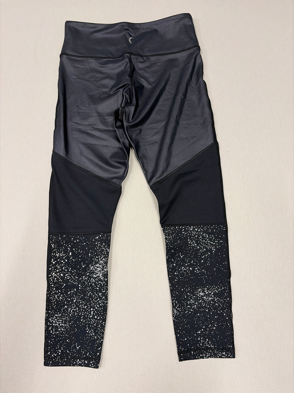 ZYIA Active Black Reflective Metallic Light n Tight Hi-Rise Leggings. Size 8-10