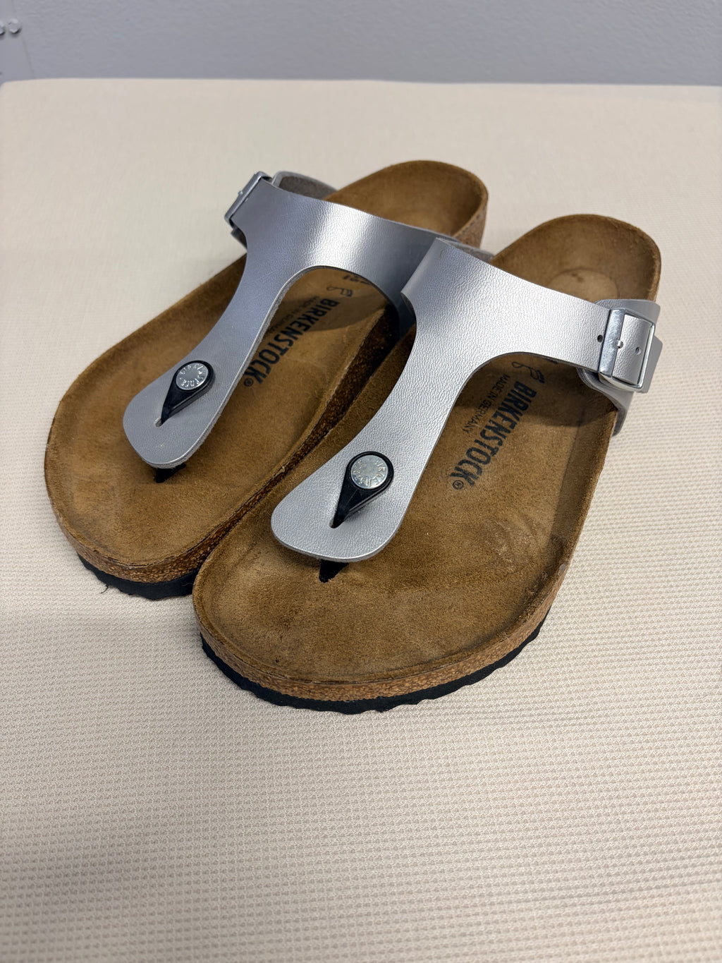 Birkenstock Gizeh Silver Metallic Thong Sandals Size 41