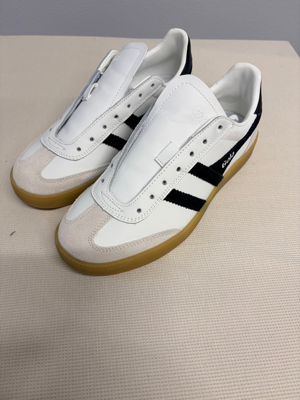 Gola Classics Women's Viper Leather Sneakers - Size 40 - New