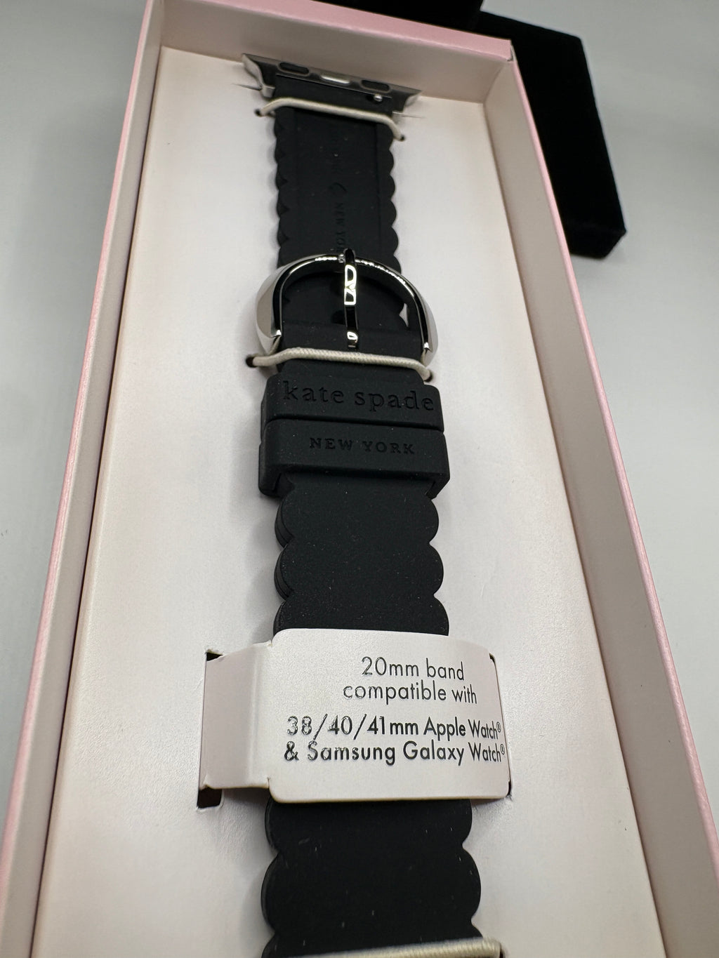Kate Spade New York KSS0018 Scallop Black 38/40/41mm Silicone Band