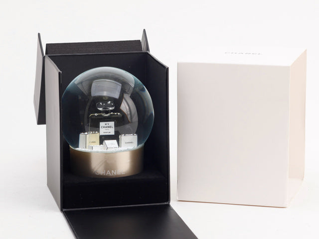 6202 - Chanel Perfume Bottle Snow Globe VIP Gift / Ltd Ed Collectible