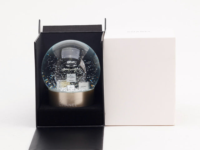 6202 - Chanel Perfume Bottle Snow Globe VIP Gift / Ltd Ed Collectible