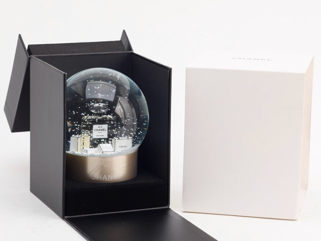 6202 - Chanel Perfume Bottle Snow Globe VIP Gift / Ltd Ed Collectible