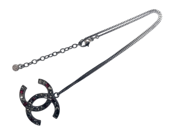 6873 - Chanel CC Coco Mark Large Crystal Rhinestone Necklace Silver