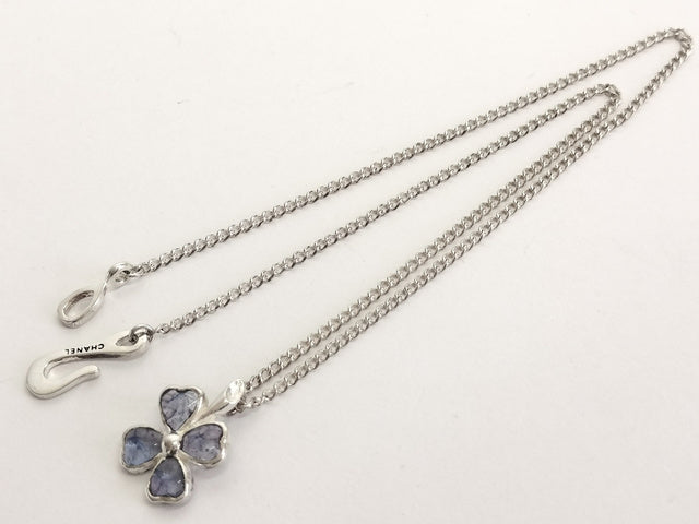 6814 - Chanel Silver Clover Pendant Necklace Blue Purple Resin