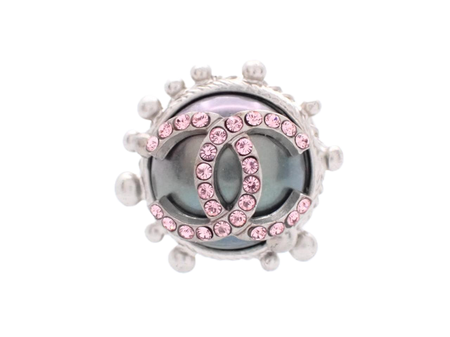 6819 - Vintage Chanel 02C CC Logo Pink Crystal Faux Pearl Dome Cocktail Ring