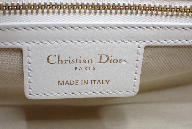6101 - Dior Vibe Medium Zip Bowling Bag – White & Navy