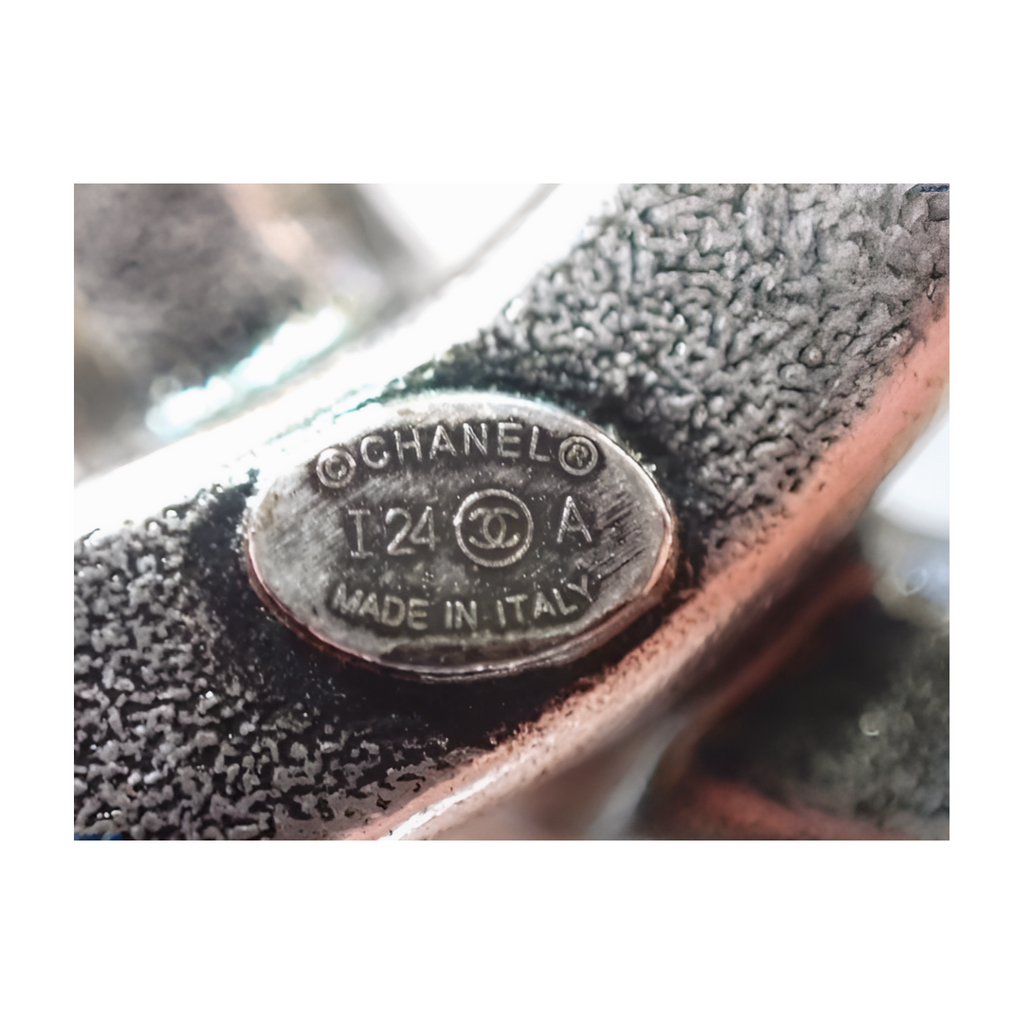 6521 - Chanel Coco Mark Brooch - I24A - Silver