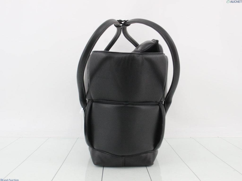 7610 - Bottega Veneta Maxi Intrecciato Padded Large Arco Tote Bag Black - Image 3