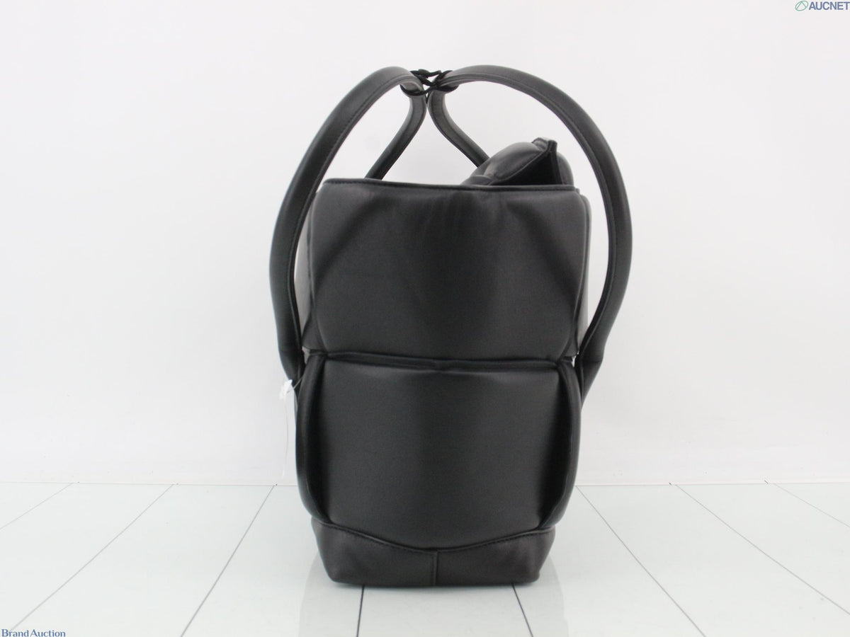 7610 - Bottega Veneta Maxi Intrecciato Padded Large Arco Tote Bag Black - Image 3