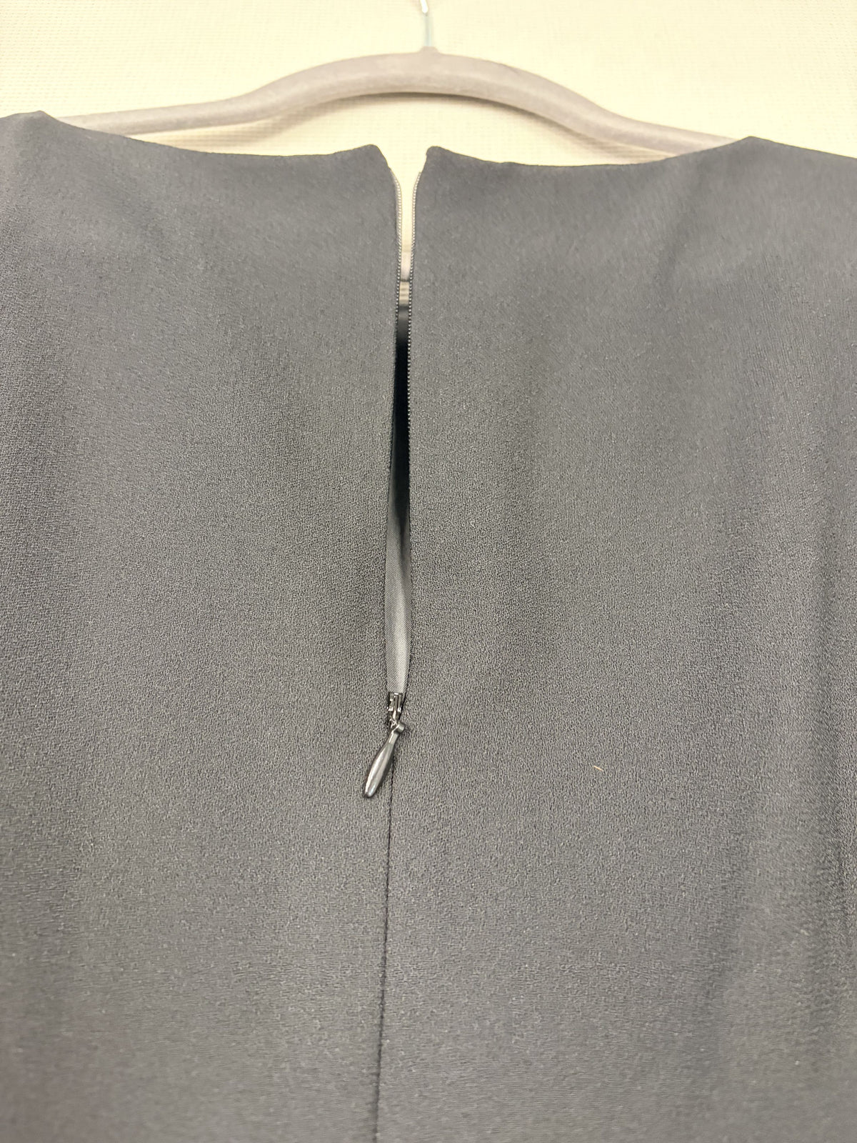 CAbi Black Sleeveless Empire Waist Pleated Dress Size 8 Women's - Image 5