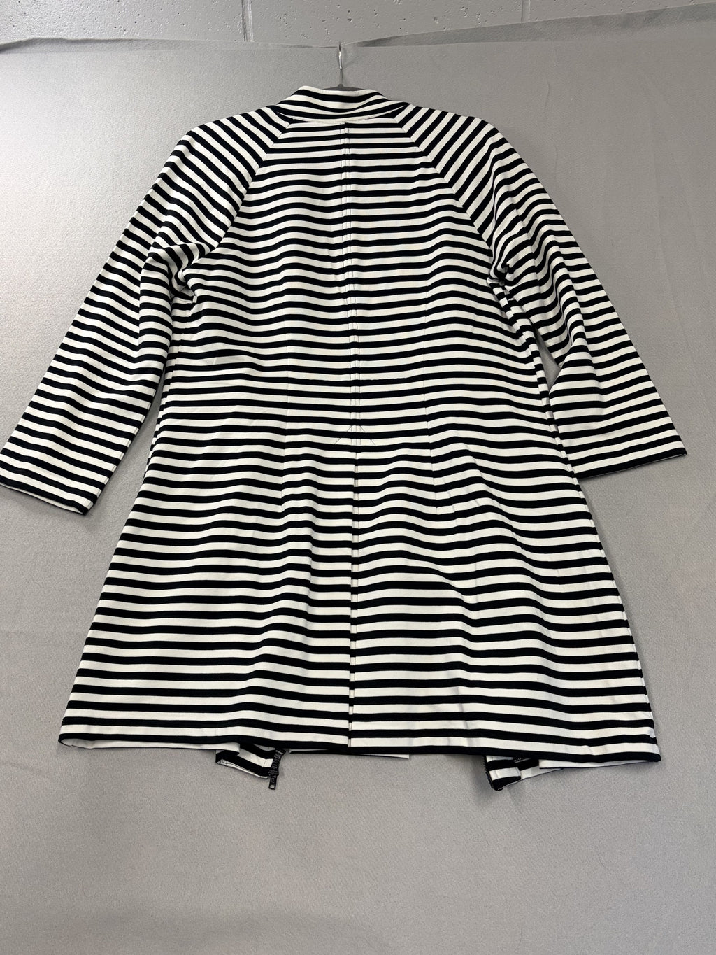 cabi Byline Jacket 5851 Black White Stripe S Spring 2021 Women's - Image 4