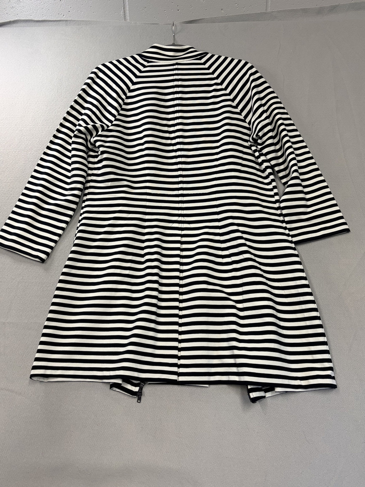 cabi Byline Jacket 5851 Black White Stripe S Spring 2021 Women's - Image 4
