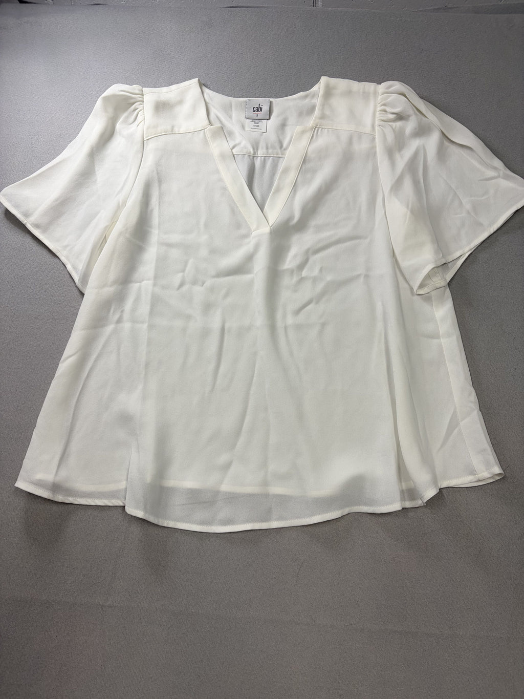Cabi Essential Top Ivory Flutter Sleeve V-Neck Women's Size S - Image 1