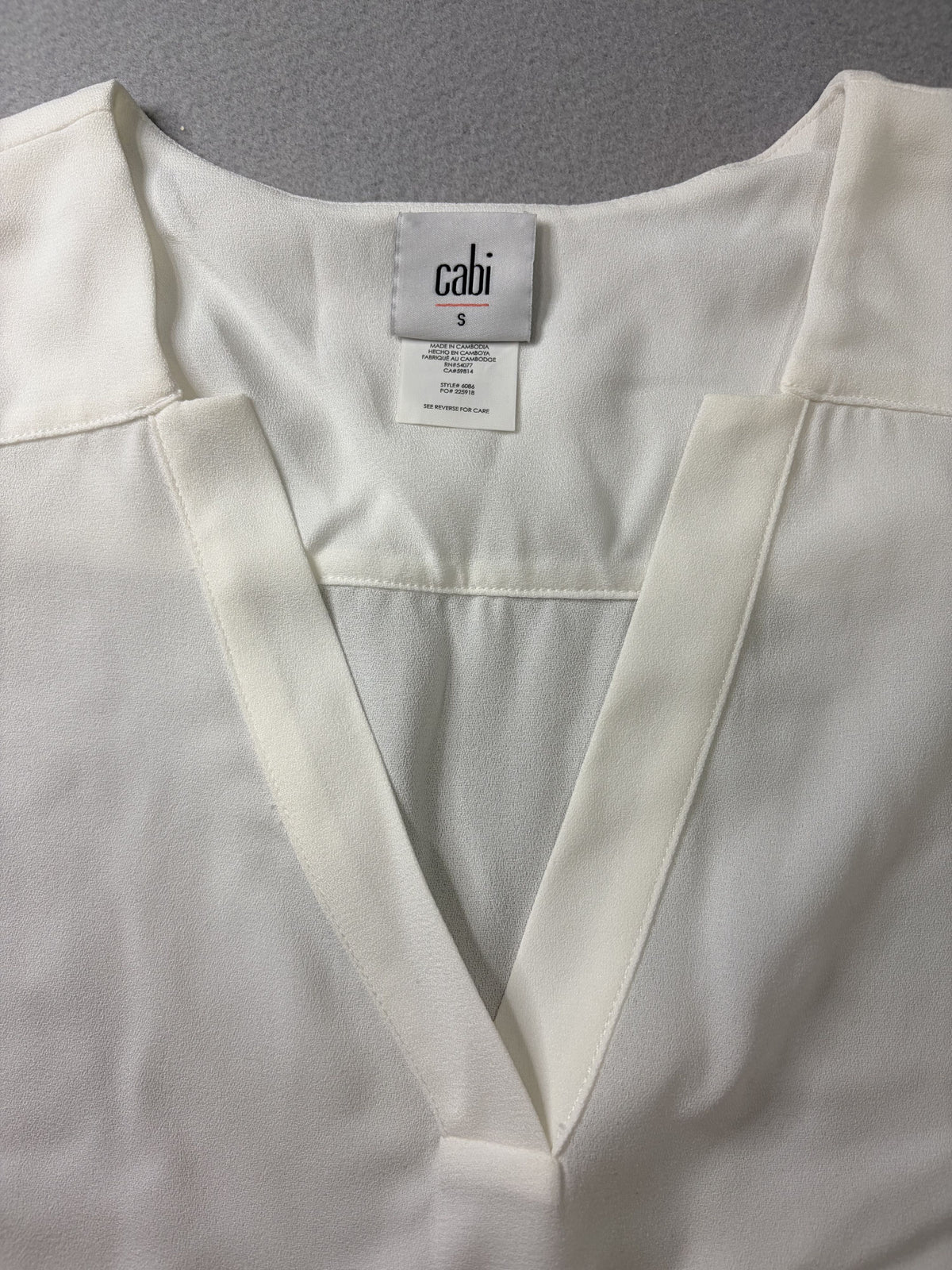 Cabi Essential Top Ivory Flutter Sleeve V-Neck Women's Size S - Image 2