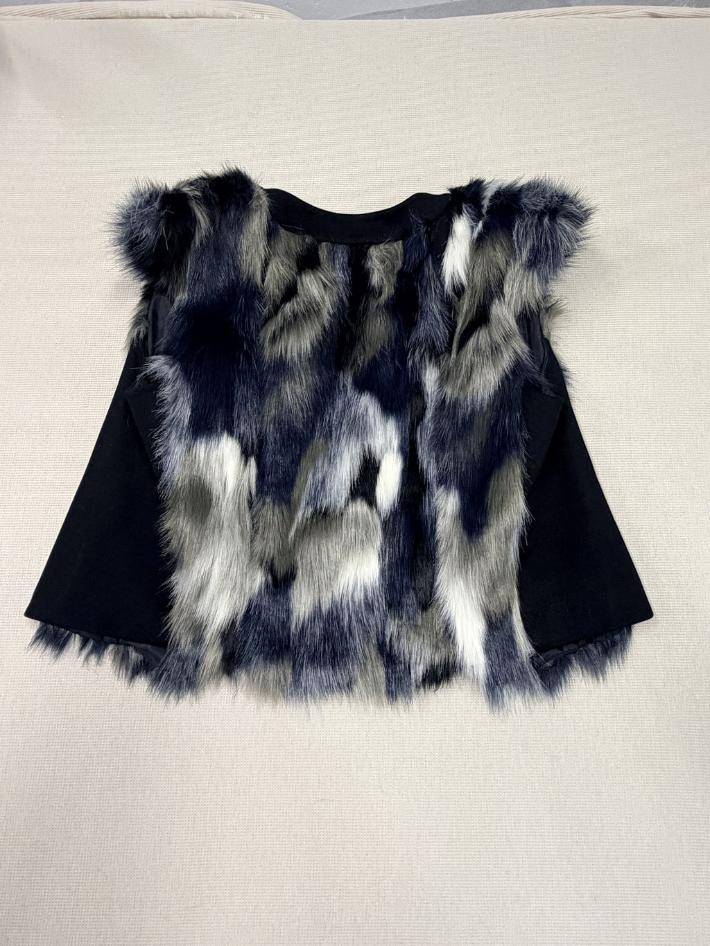 CAbi Faux Fur Vest Multicolor Women's Small - Image 4
