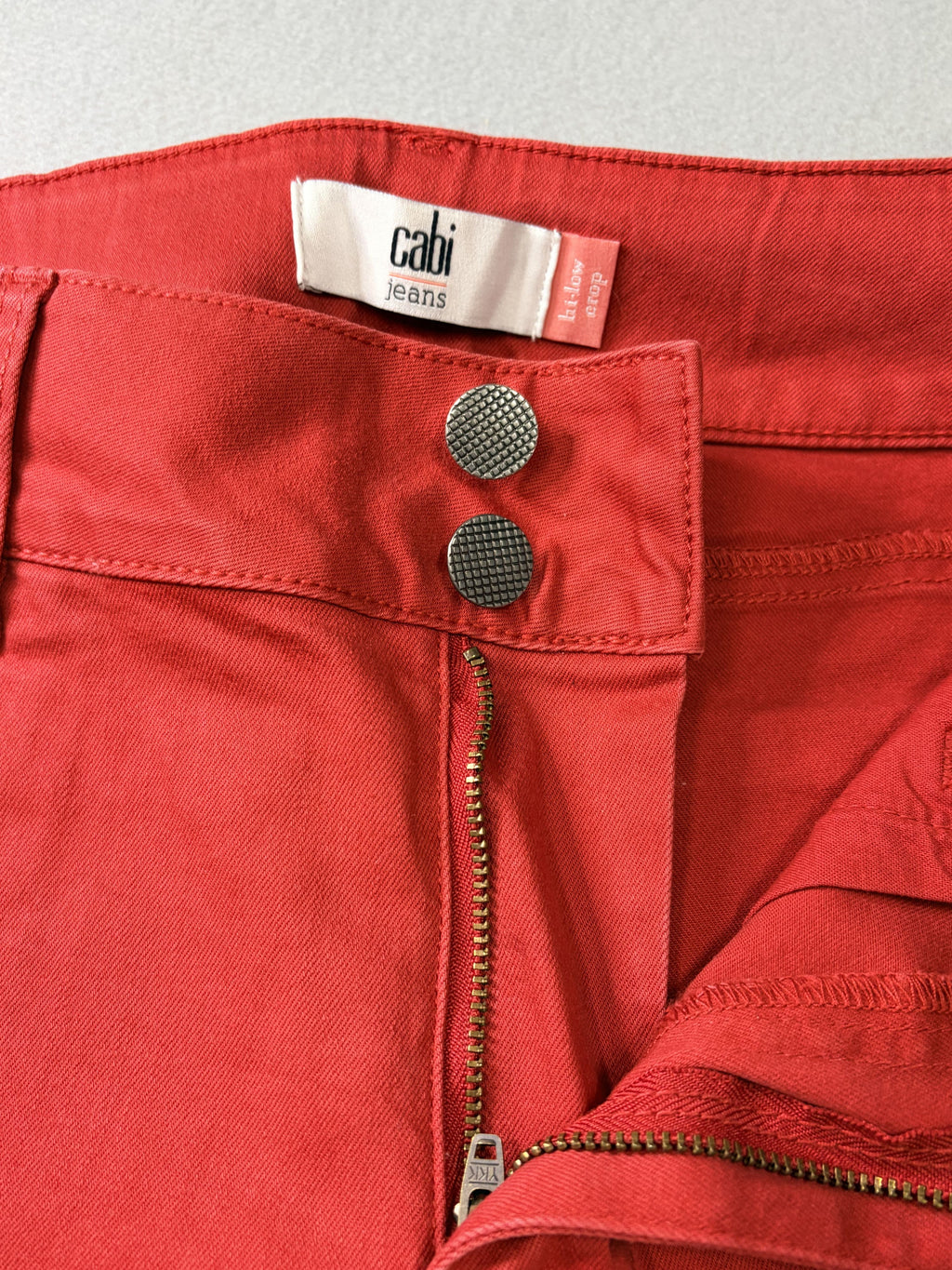 cabi Hi-Low Crop Jeans Red Women's Size 6 - Image 2