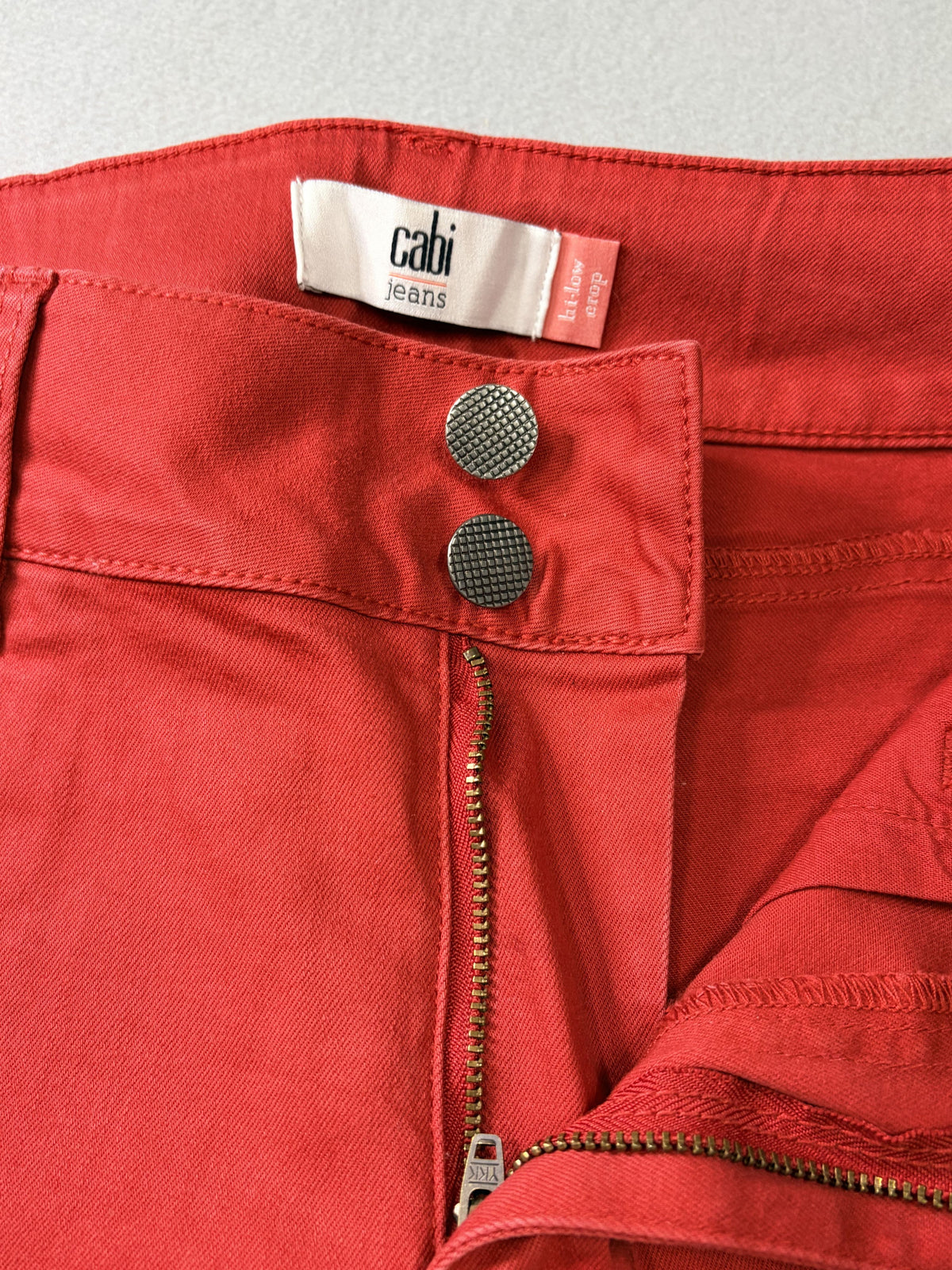 cabi Hi-Low Crop Jeans Red Women's Size 6 - Image 2