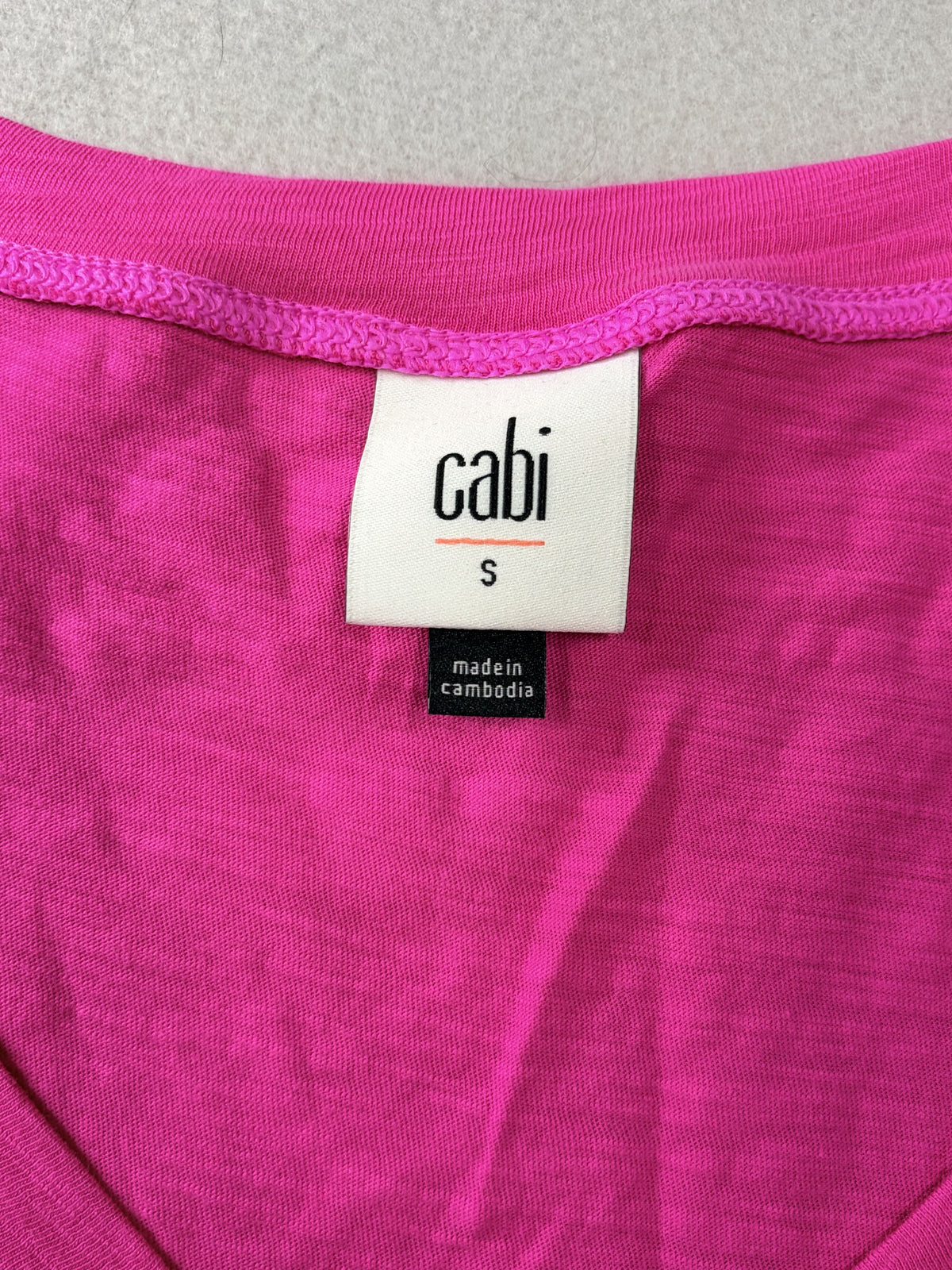 Cabi Notch Tee Bright Pink V-neck Size S Short Sleeve Pocket Women's - Image 2
