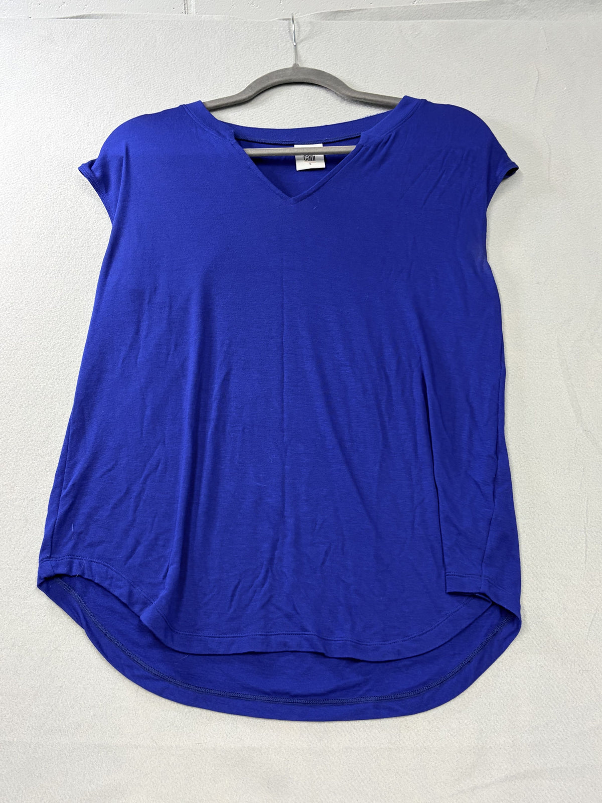 Cabi Royal Blue V-Neck Knit Top Women's Small Short Sleeve High-Low - Image 1