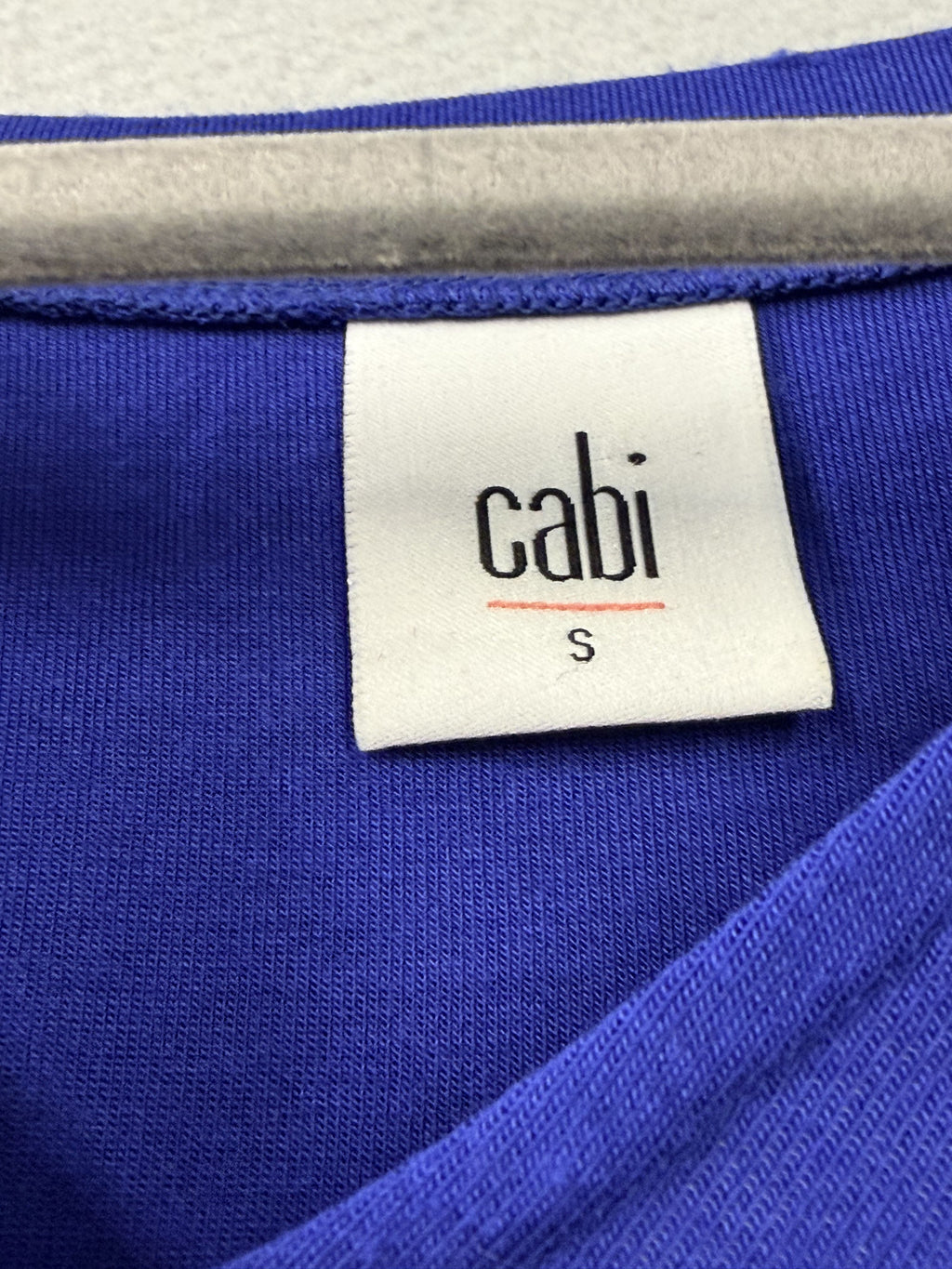 Cabi Royal Blue V-Neck Knit Top Women's Small Short Sleeve High-Low - Image 2
