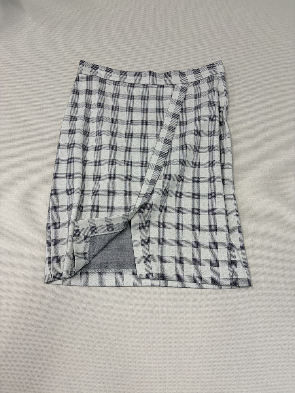 Cabi Valentina Gray and White Plaid Faux Wrap Pencil Skirt Women's - Image 2