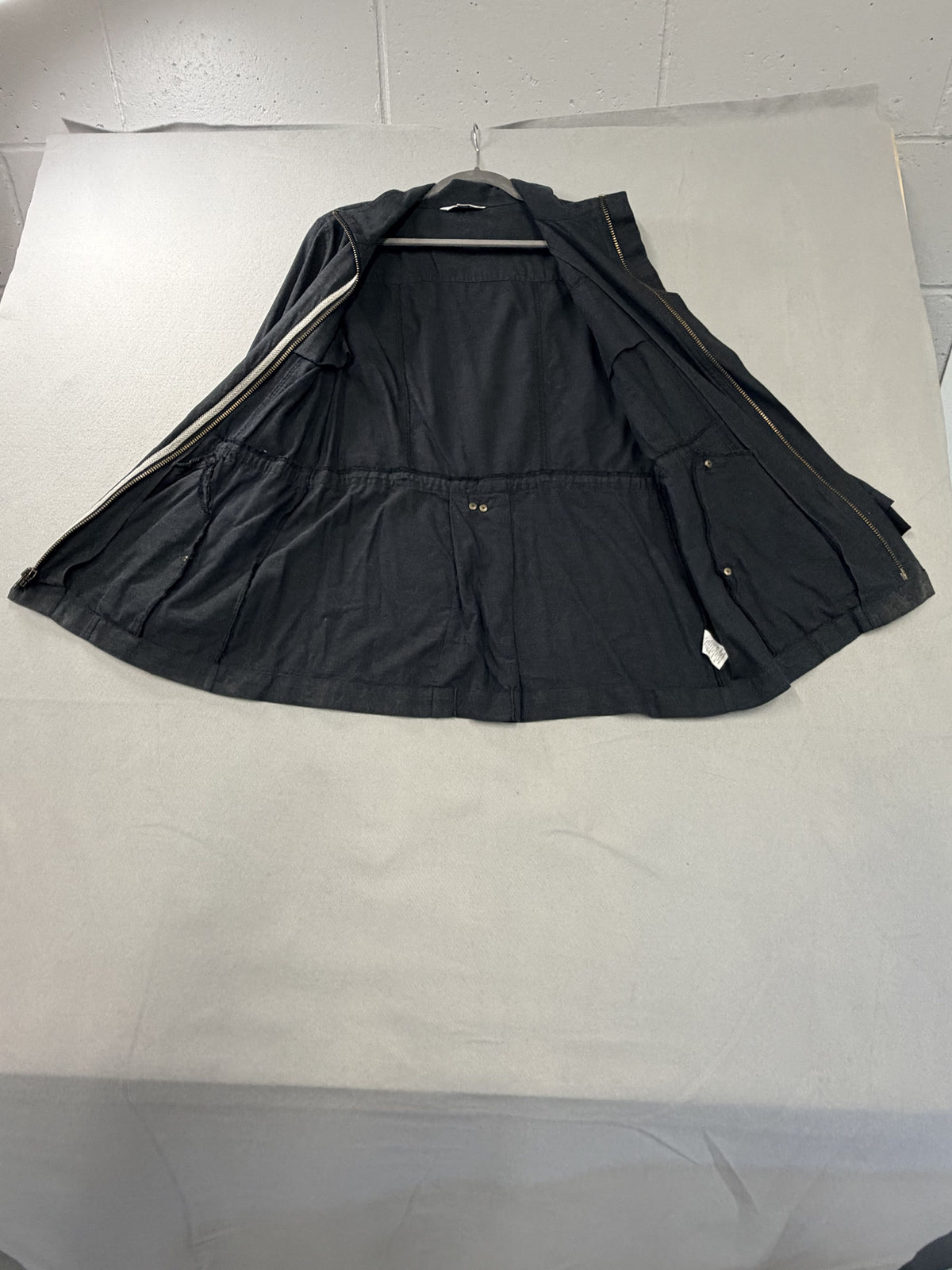 CAbi Weekend Utility Jacket Charcoal Gray Women's Small Full Zip - Image 4