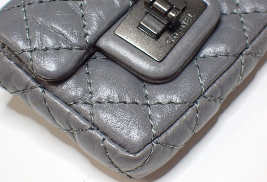 7660 - Chanel 2.55 Reissue Mini Matelasse Pouch Airpod Case - Image 6
