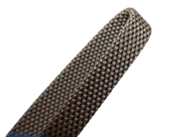 CURATED by Kira Hermes Serie Box bracelet in a beige woven textured design