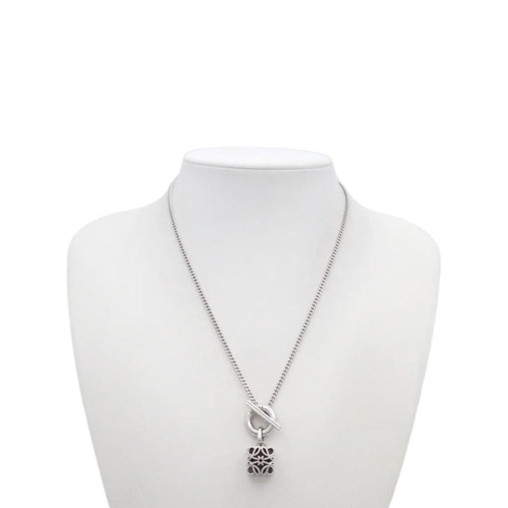 CURATED by Kira Loewe Anagram necklace in silver Ag925 featuring a toggle clasp on a 42cm chain