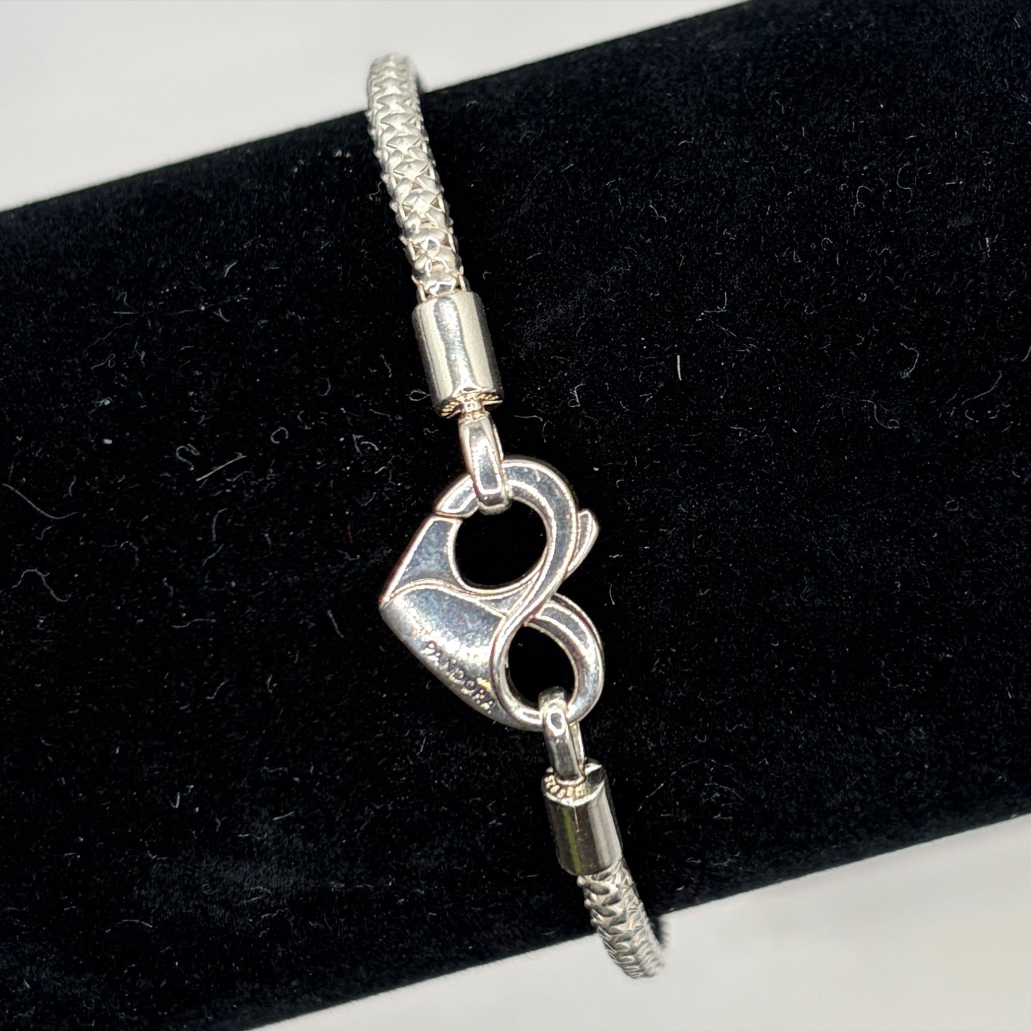 CURATED by Kira Pandora sterling silver bracelet featuring a textured bead chain and a heart-shaped clasp.