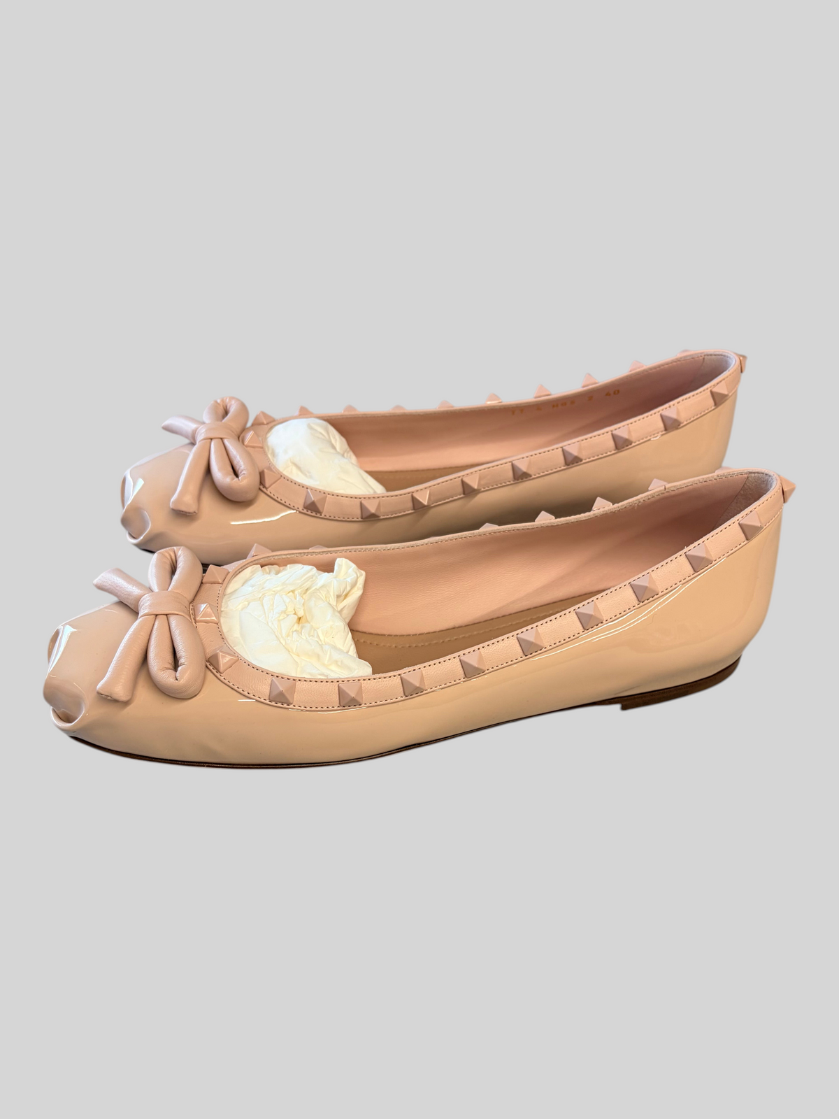 CURATED by Kira Valentino Garavani rose quartz patent leather ballerina flats with signature pyramid stud trim