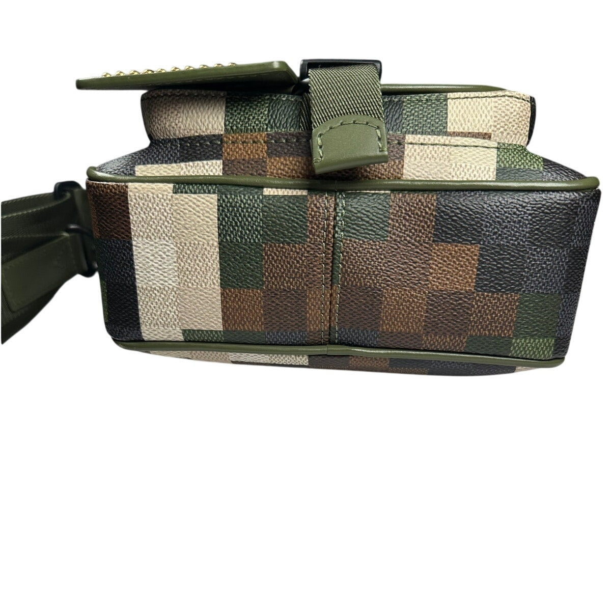 Louis Vuitton Damoflauge Quest Messenger Bag | EUC | $3400 Retail