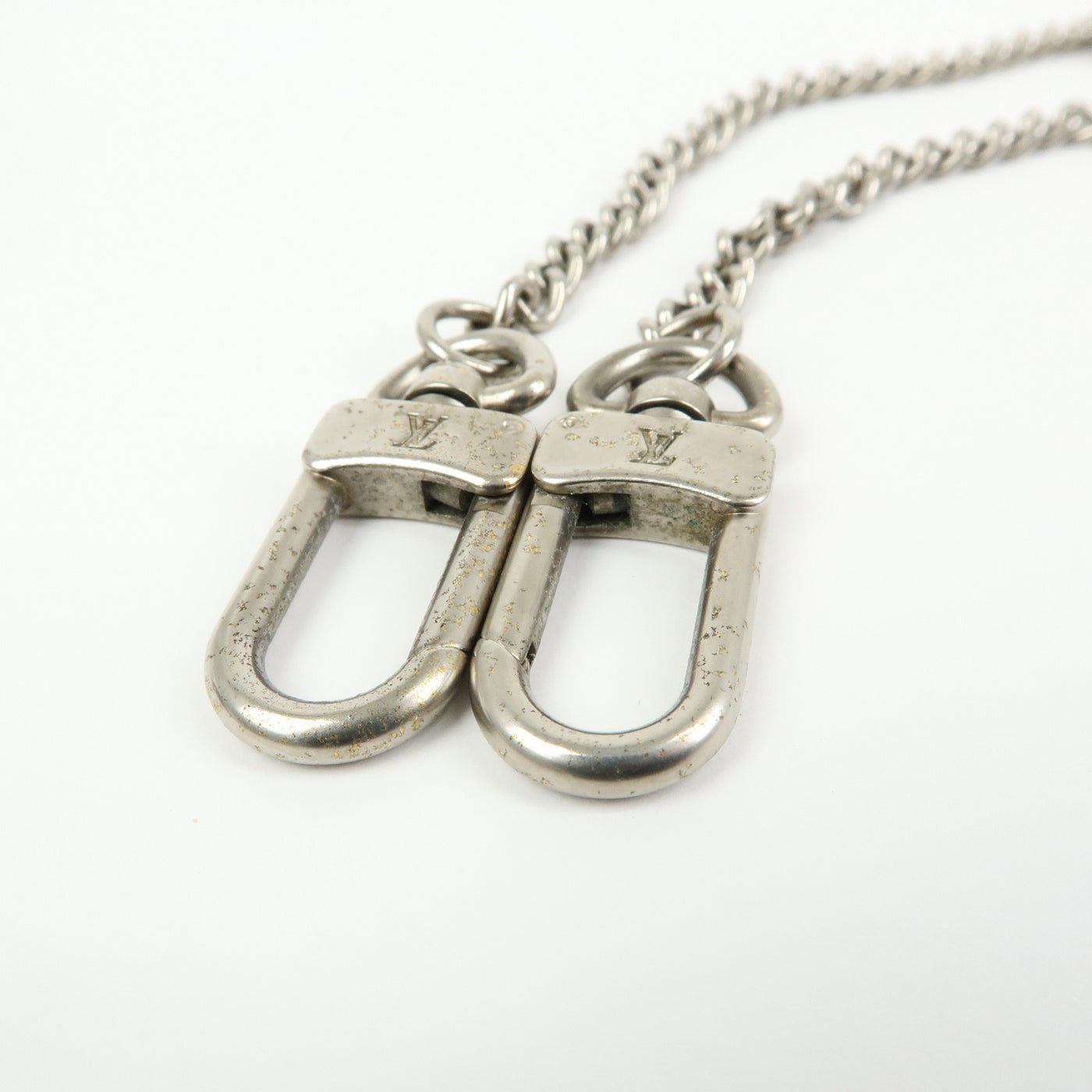 7071 - Louis Vuitton Metal Key Chain Strap Silver