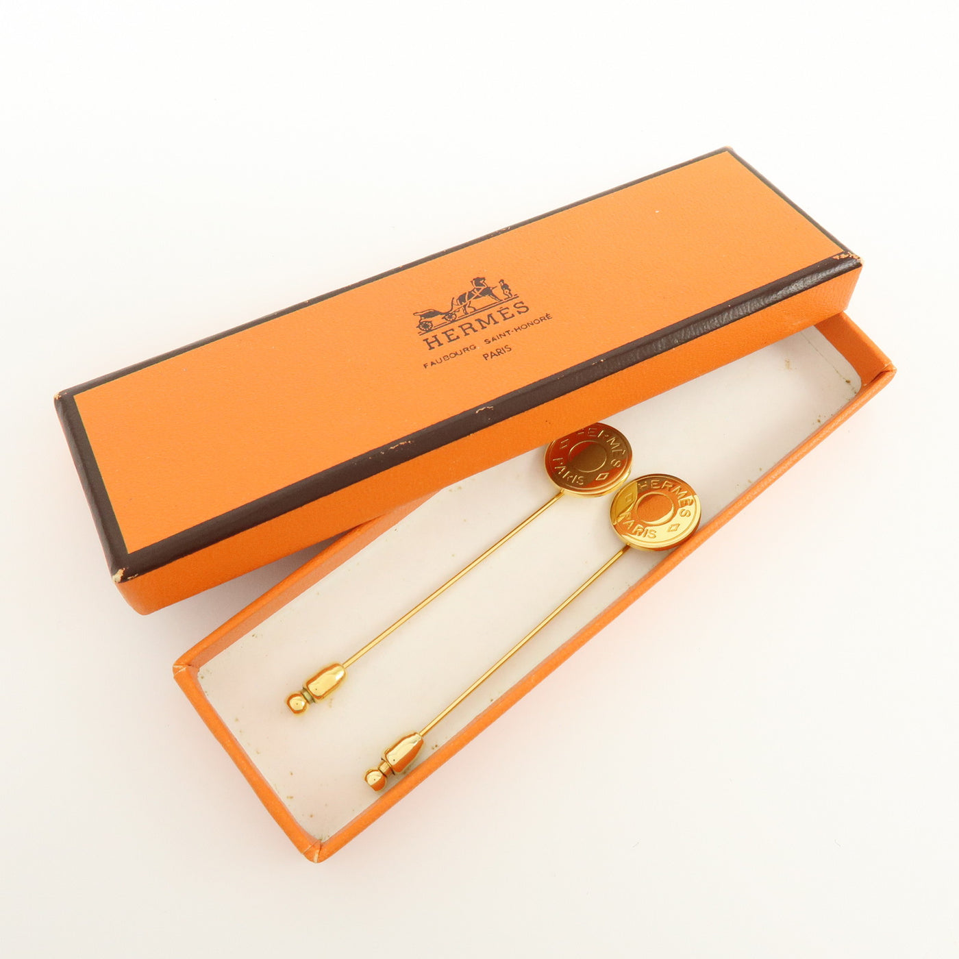 7072 - Hermes Set Of 2 Sellier Metal Pin Brooch Gold
