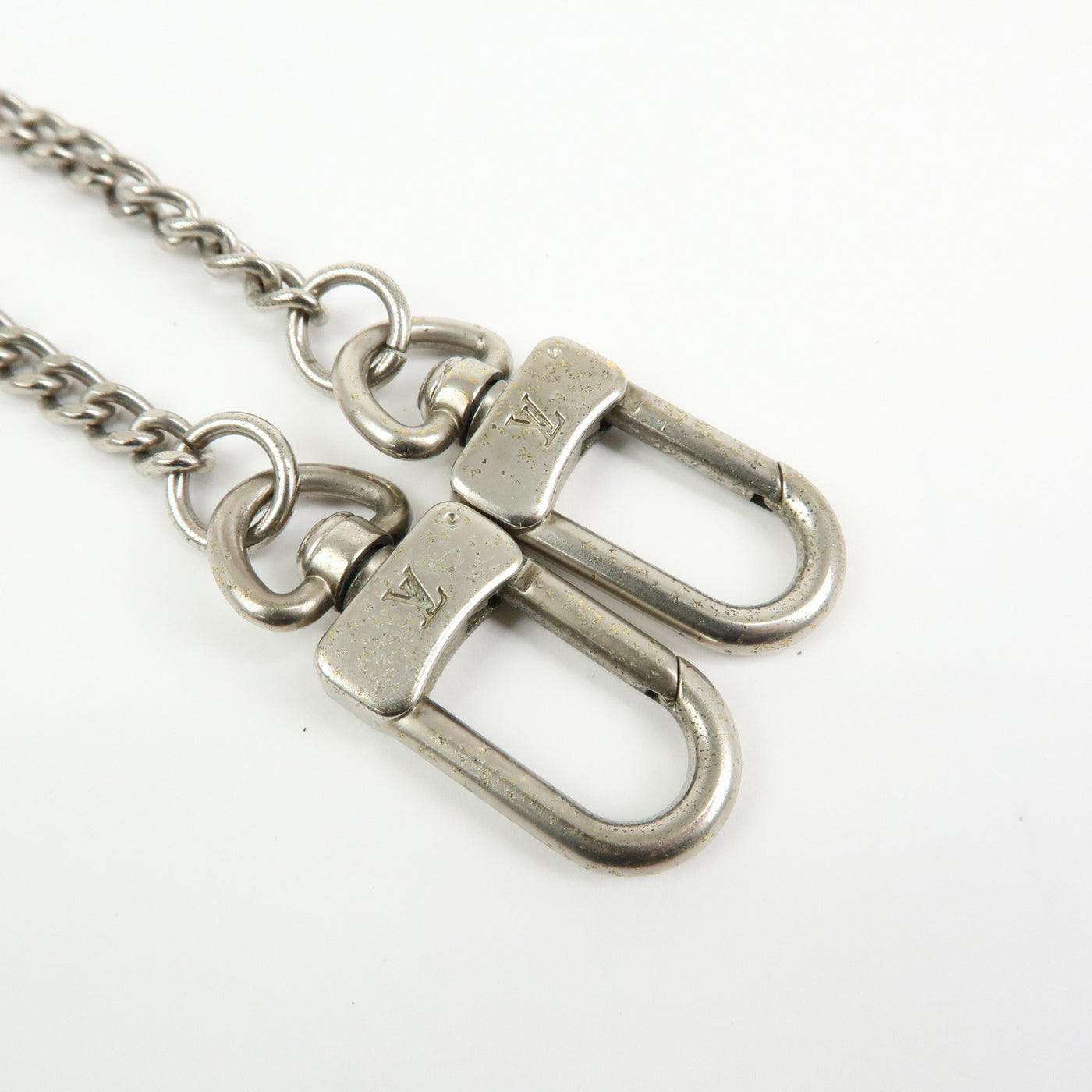 7071 - Louis Vuitton Metal Key Chain Strap Silver