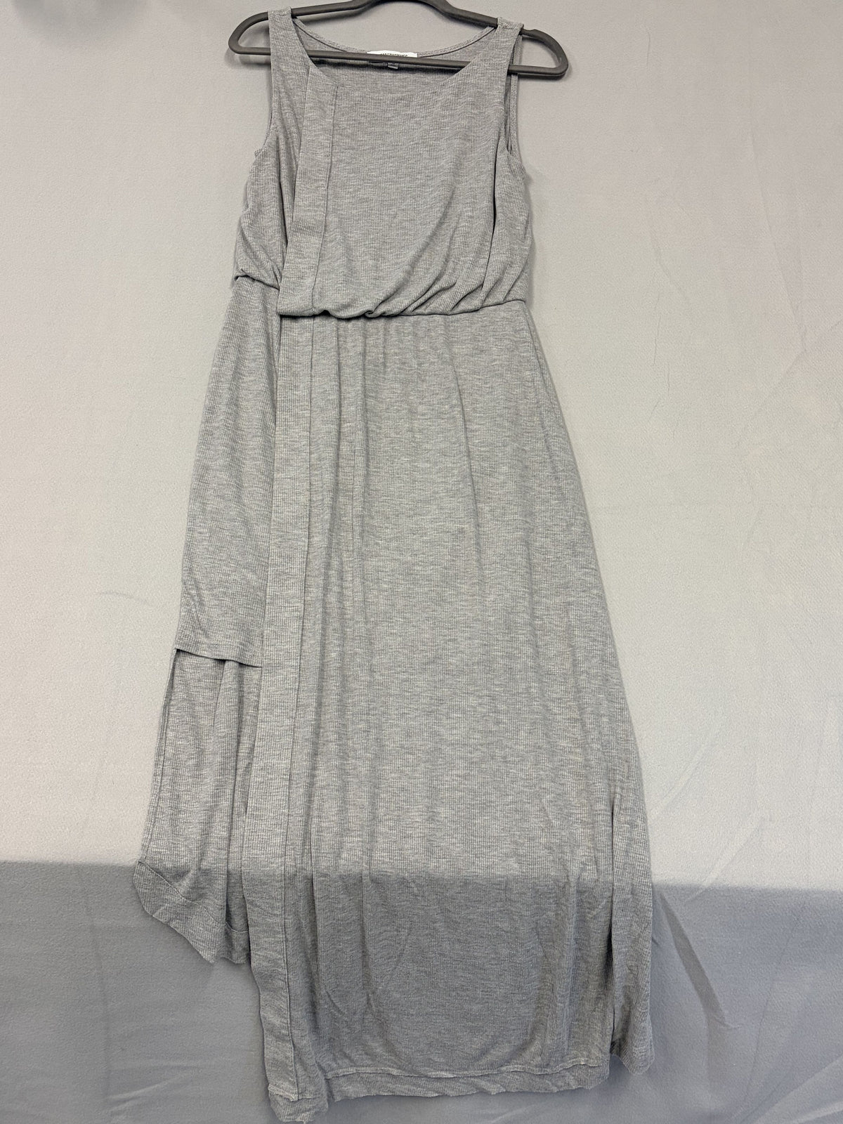 Elizabeth and James Sleeveless Gray Asymmetric Hem Midi Dress M USA Women's - Image 1