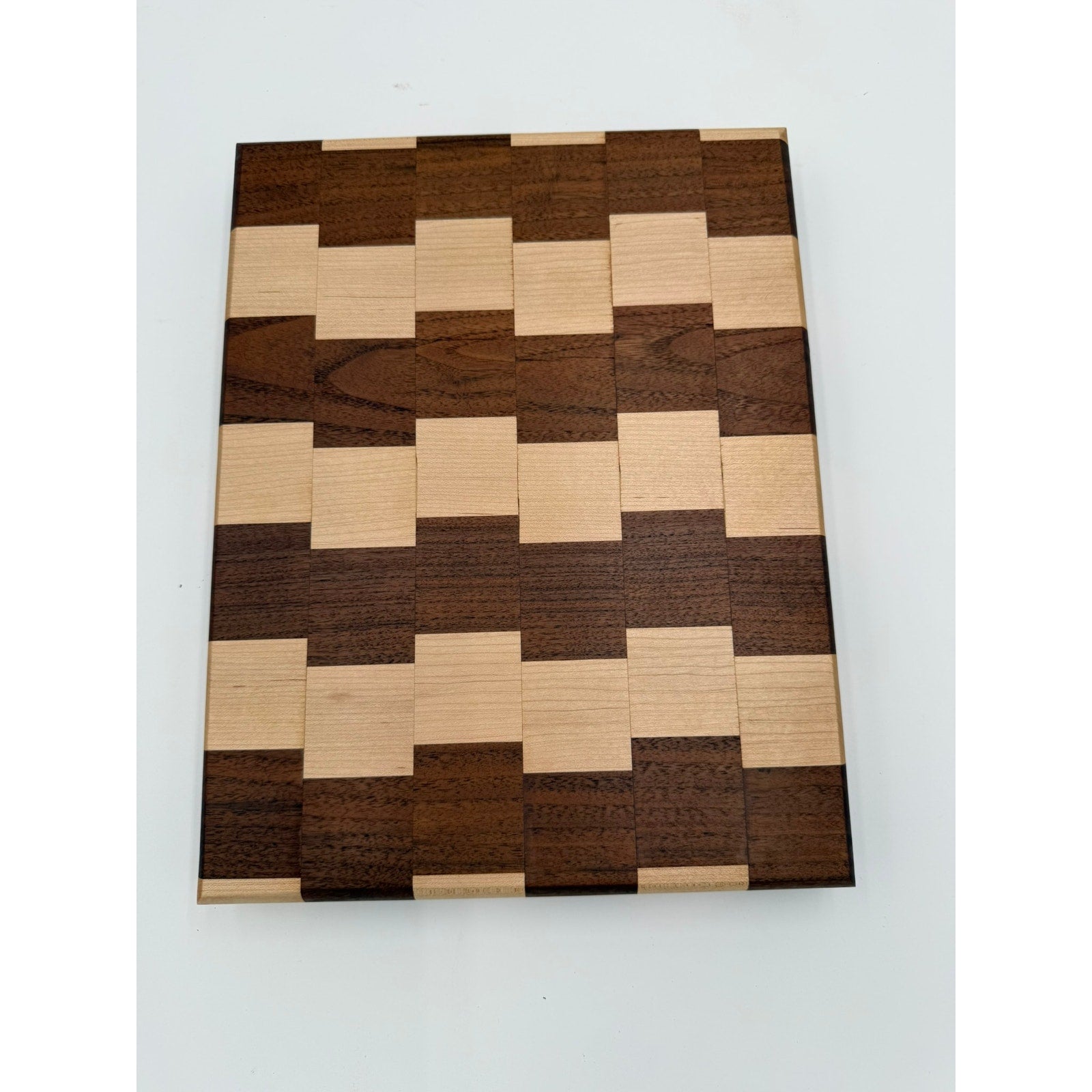 Hardwood Cutting Board - Face Grain Pattern - Maple and Walnut