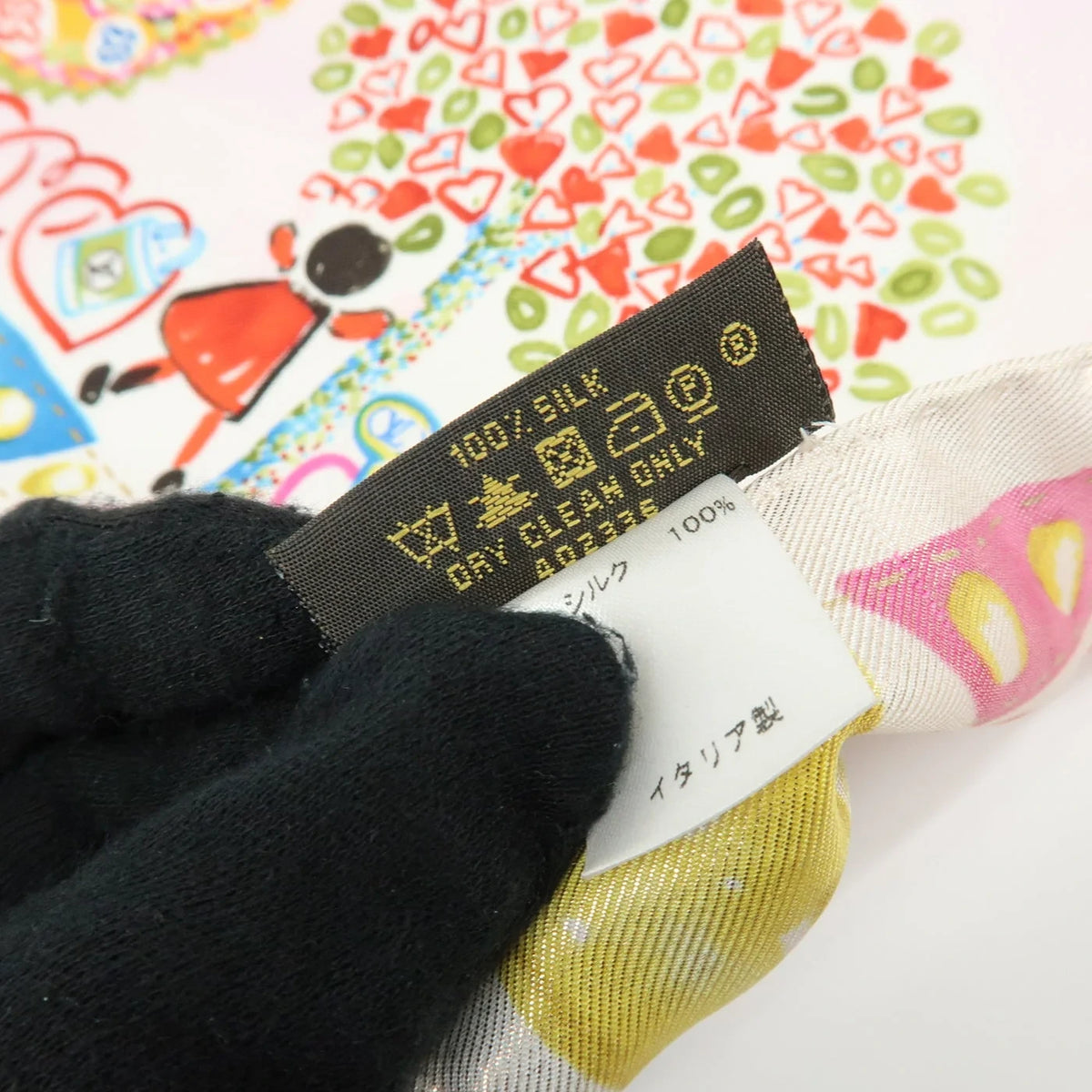 6835 - Louis Vuitton 100% Silk Scarf Voyage Autour De Ma Malle Promenade Kyoto Pink - Image 3