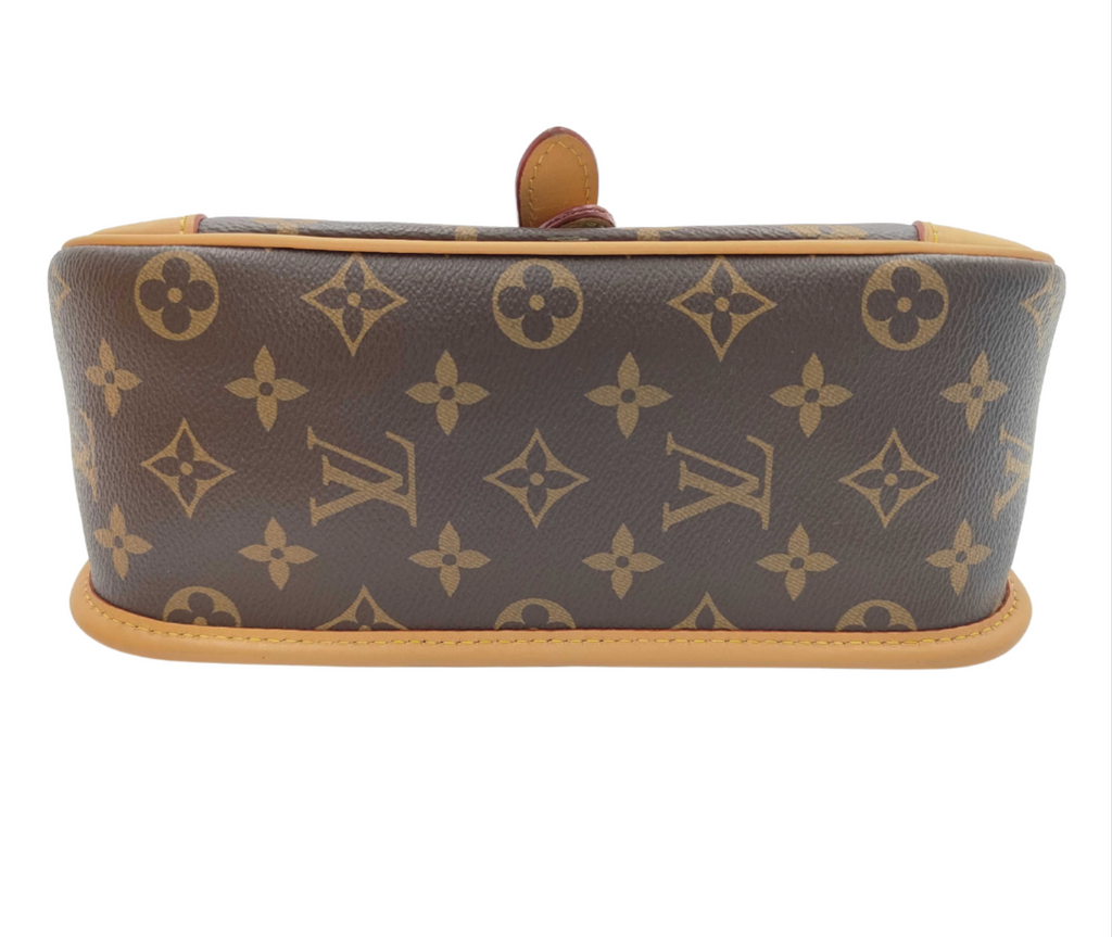 7592 - Louis Vuitton Diane Monogram Canvas Crossbody Bag - Image 3