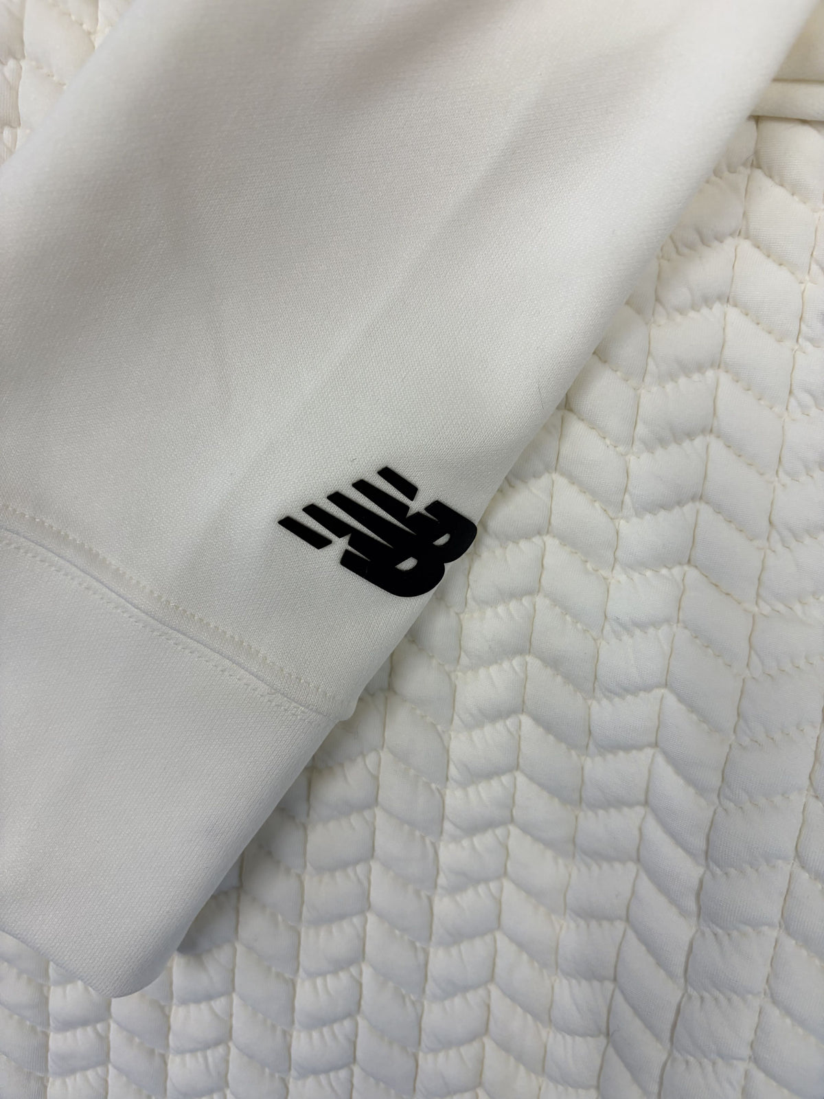 New Balance Quilted Pullover Size M White NB Logo Made in Thailand - Image 2