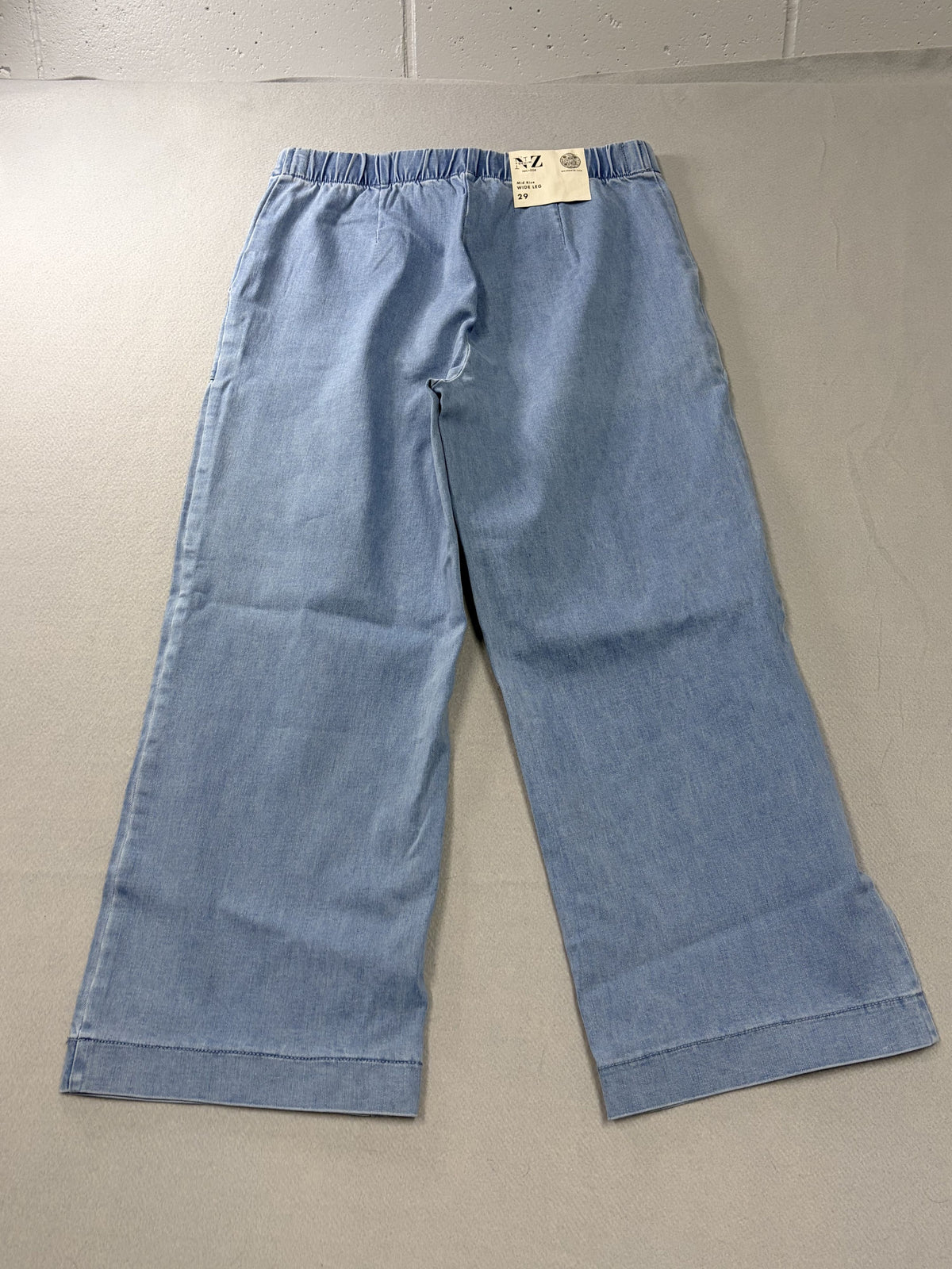NIC+ZOE NZ Denim Light Wash Wide Leg Cropped Jeans Size 29 Women's - Image 3