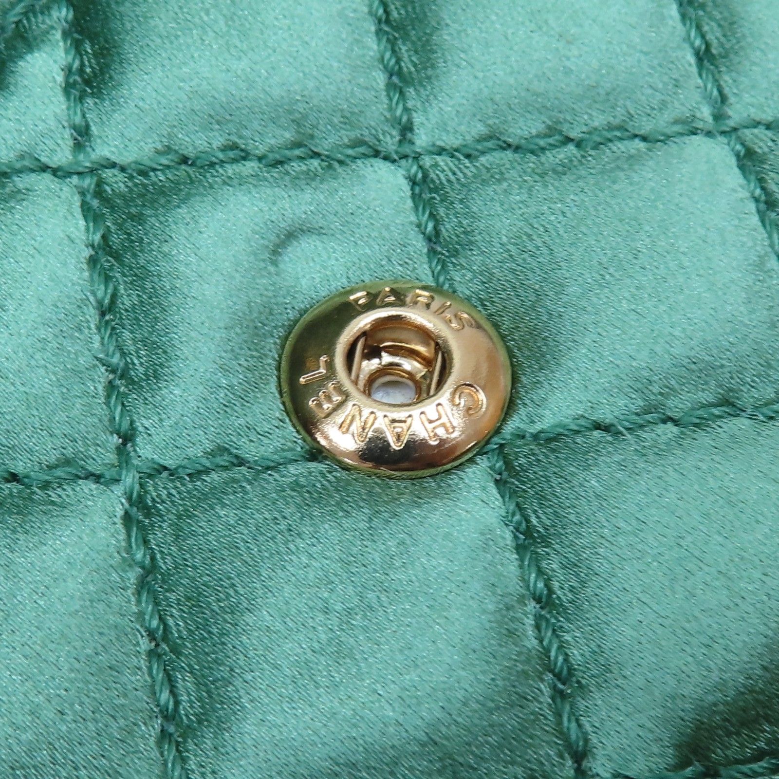 6936 - Chanel Quilted Satin 2.55 Reissue Flap Green