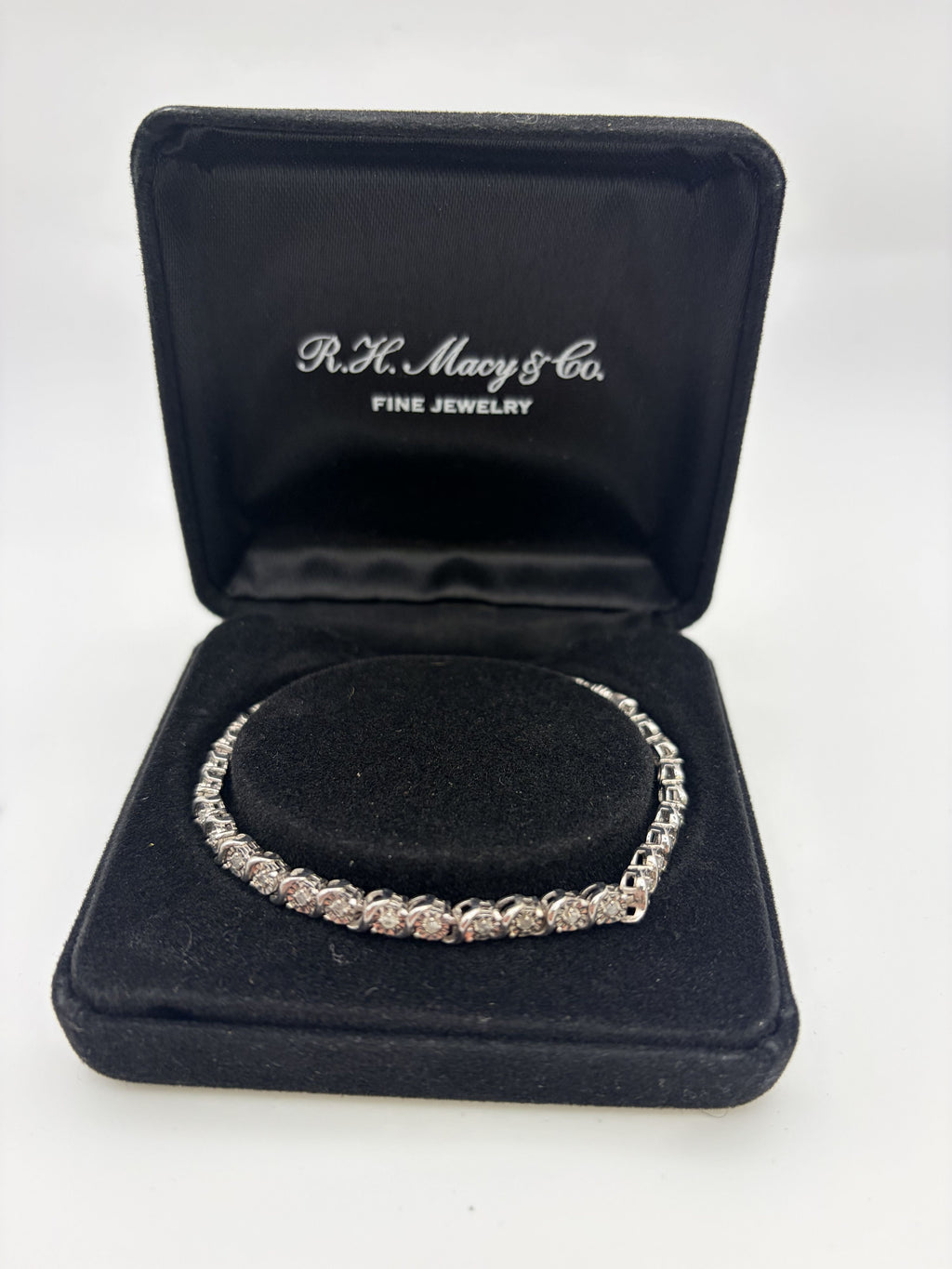 R.H. Macy & Co. KB28241-DWSC-MCY Diamond Bracelet 1/2 CT.TW IJ/I3 Box - Image 4